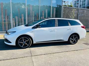 Auris Touring Sports Hybride 136h Collection