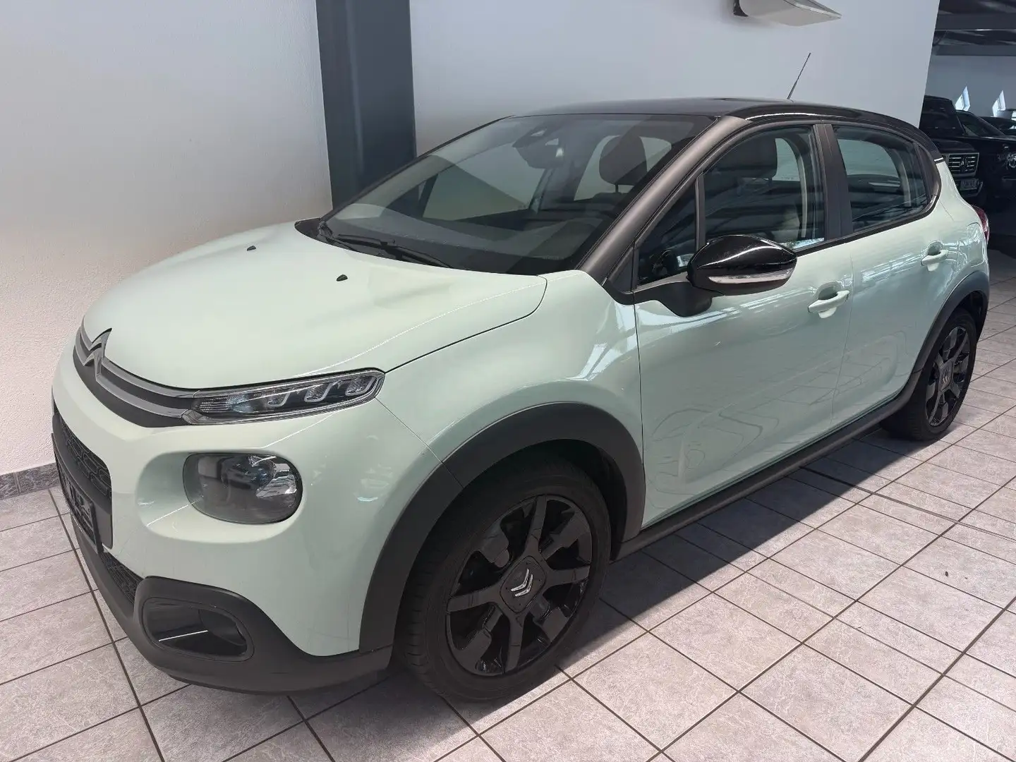 Citroen C3 Feel SHZ Temp PDC Klima Grün - 1