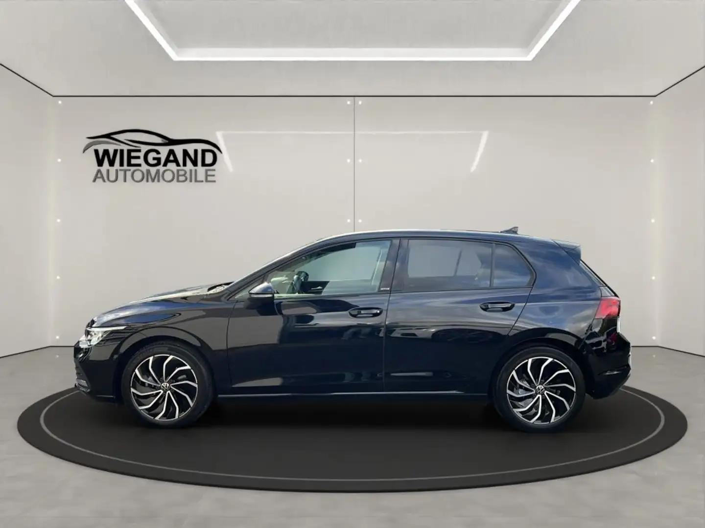 Volkswagen Golf 1.5 TSI OPF Active+LED+PANO+AHK+PDC+SHZ+ Negro - 2