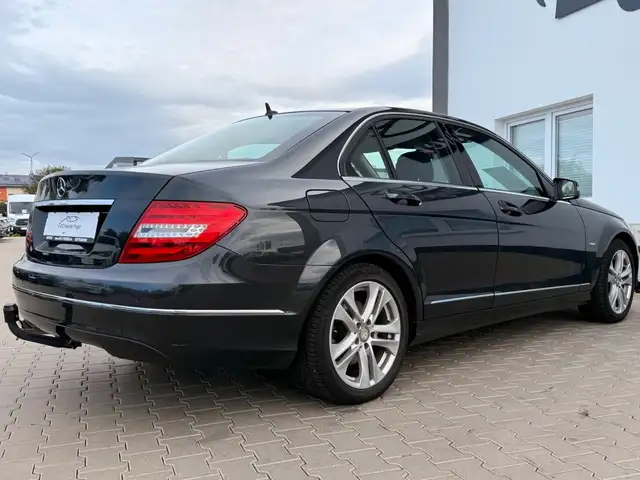 Mercedes-Benz C-Class view 6