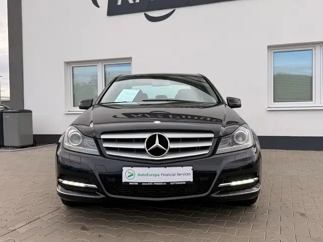 Mercedes-Benz C-Class view 4