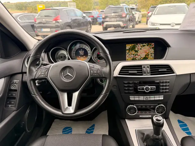 Mercedes-Benz C-Class view 11