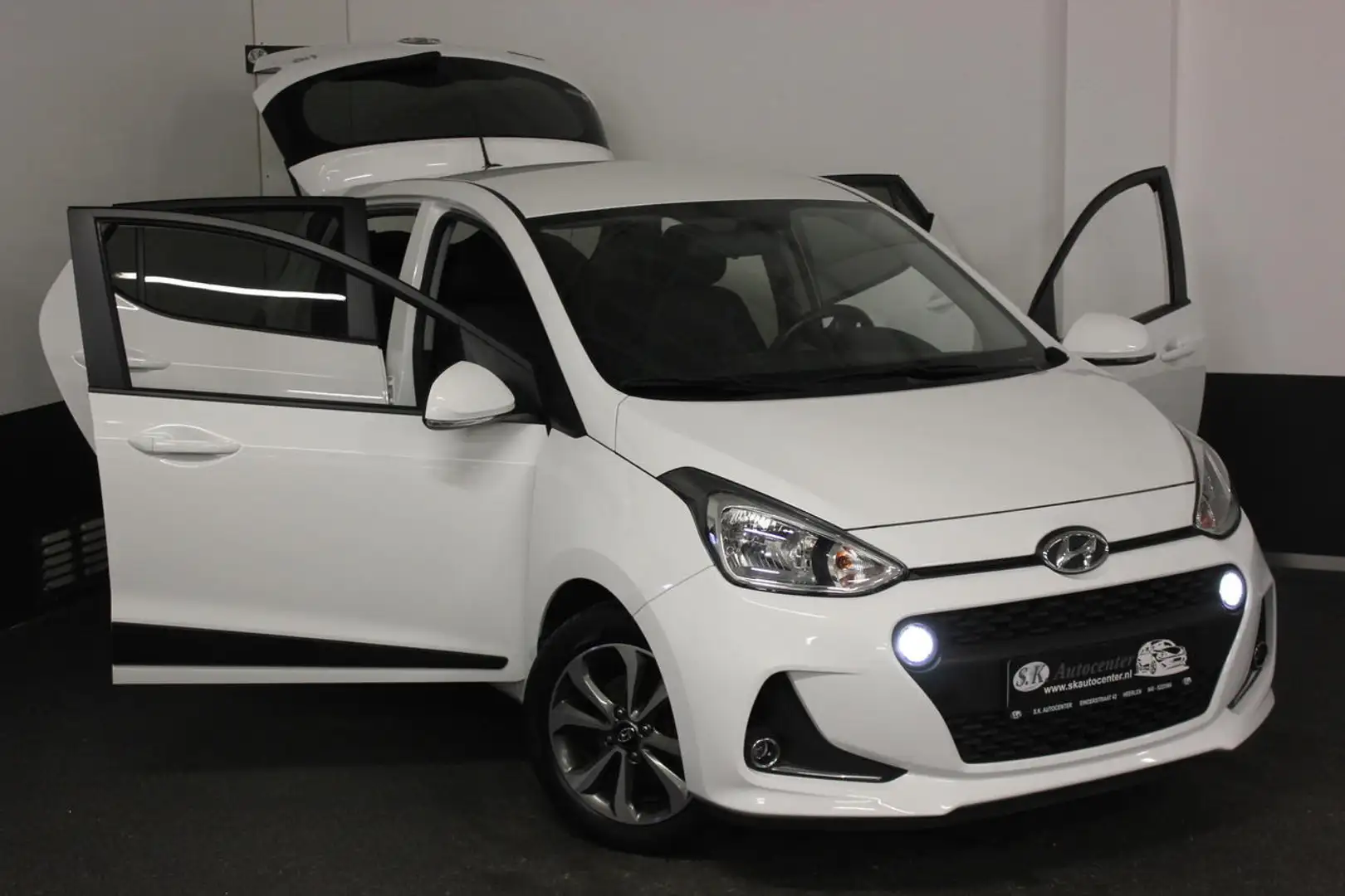 Hyundai i10 STYLE 1.2*NAVI*STUUR+STOELVERWARMING 1E EIGEN Blanc - 2