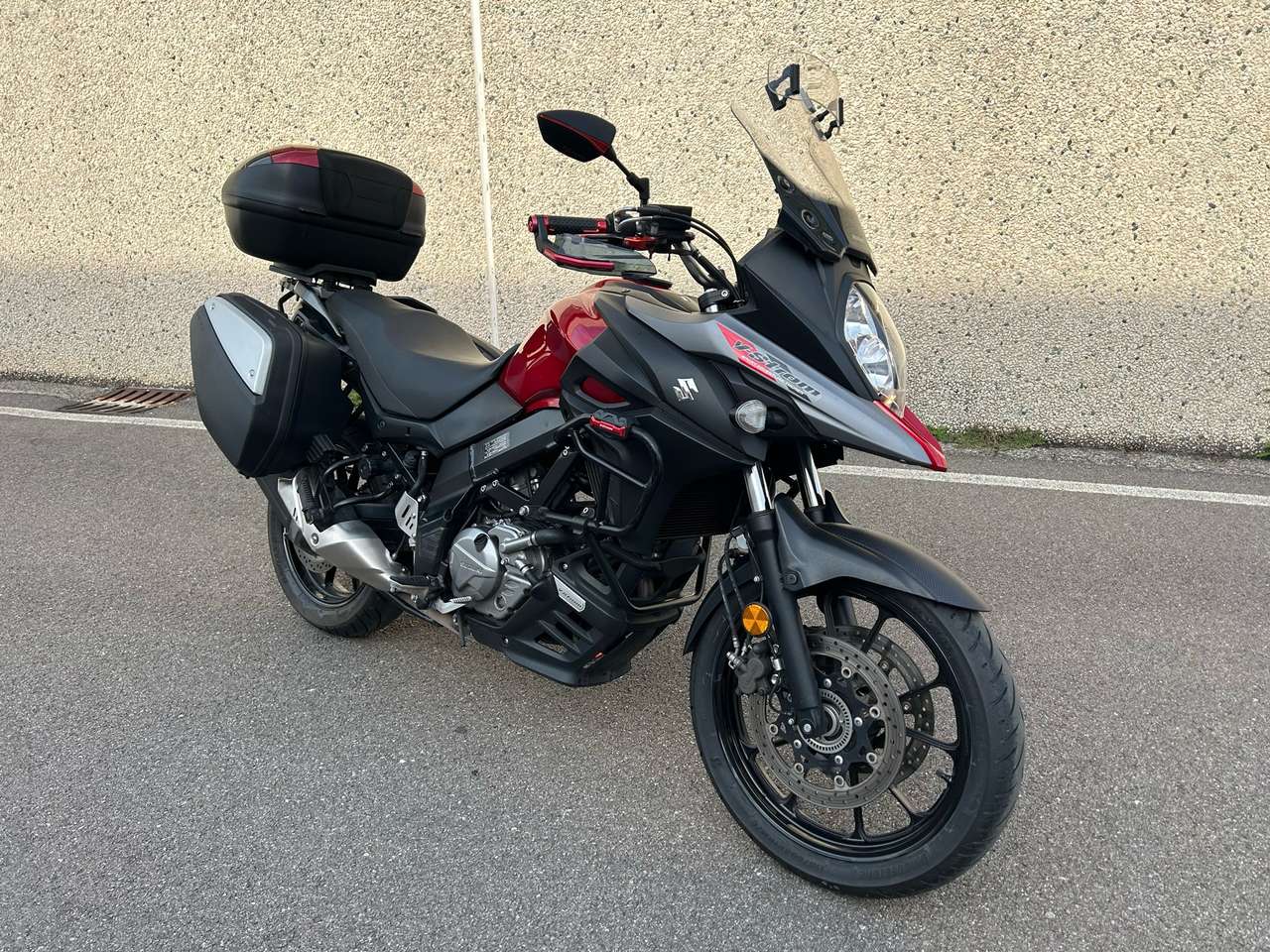 Suzuki V-Strom 650 2019