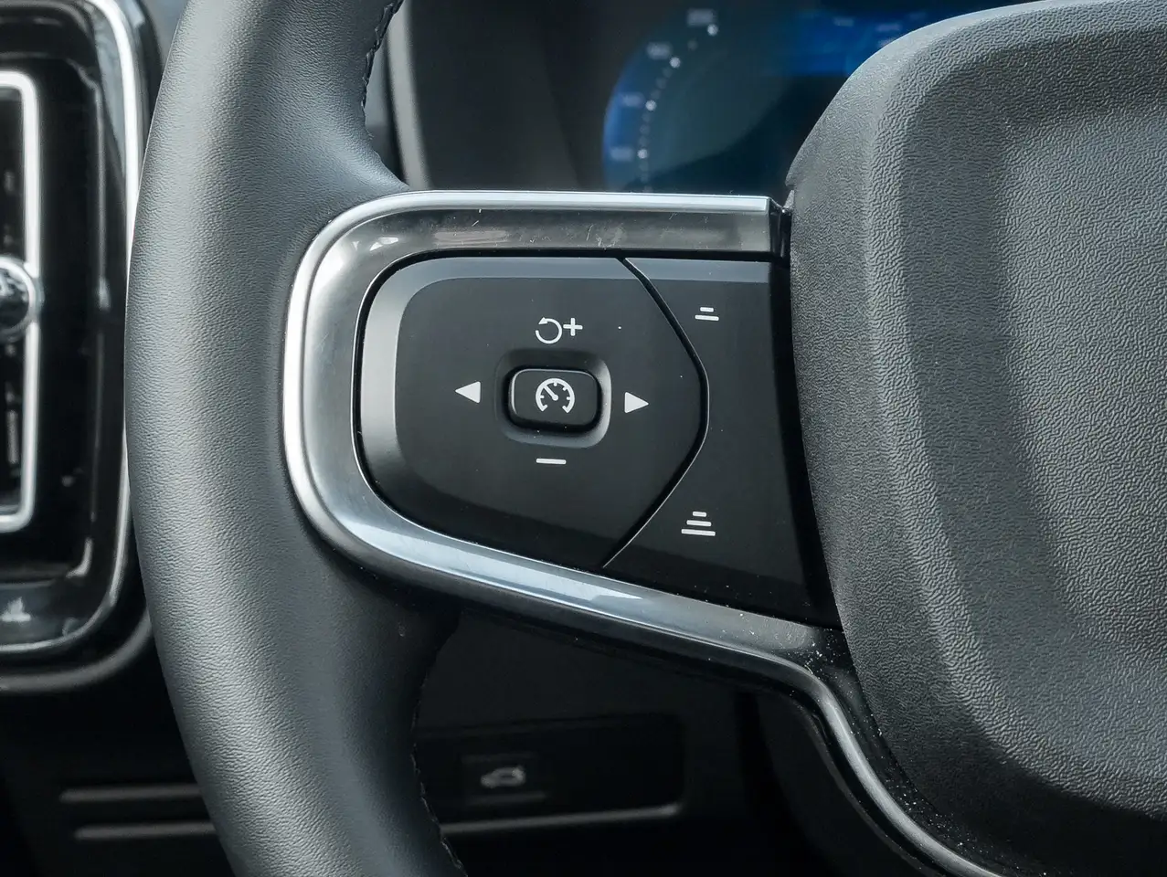 Volvo XC40 снимка Volvo XC40