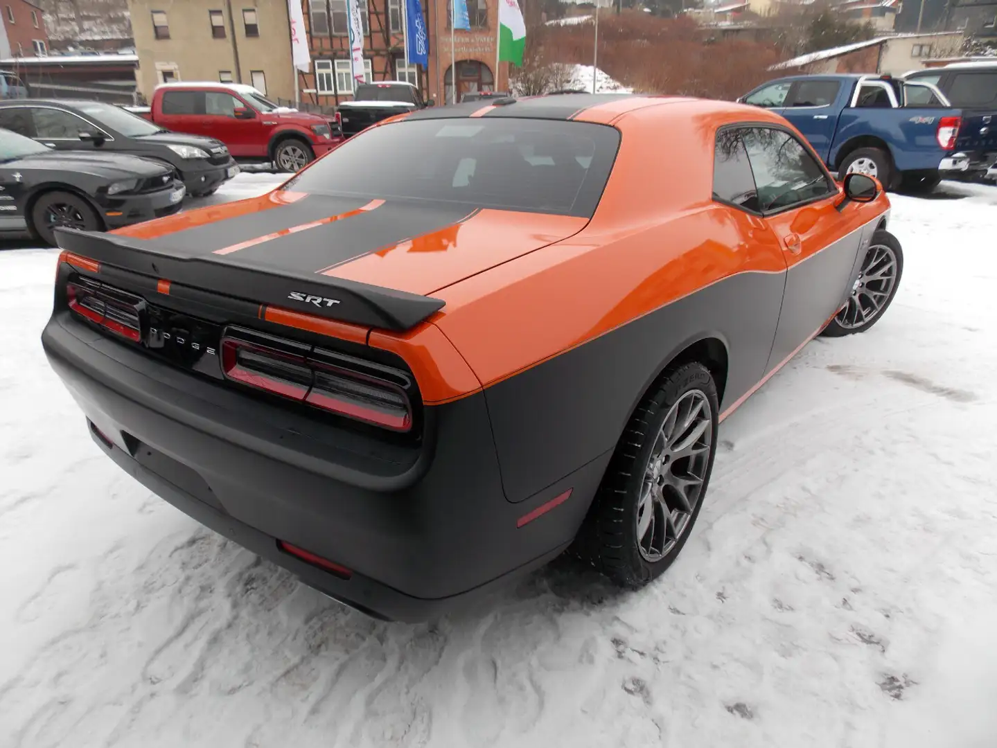 Dodge Challenger 6,4 SRT"Scat Pack 392"Unfallfrei" Orange - 2