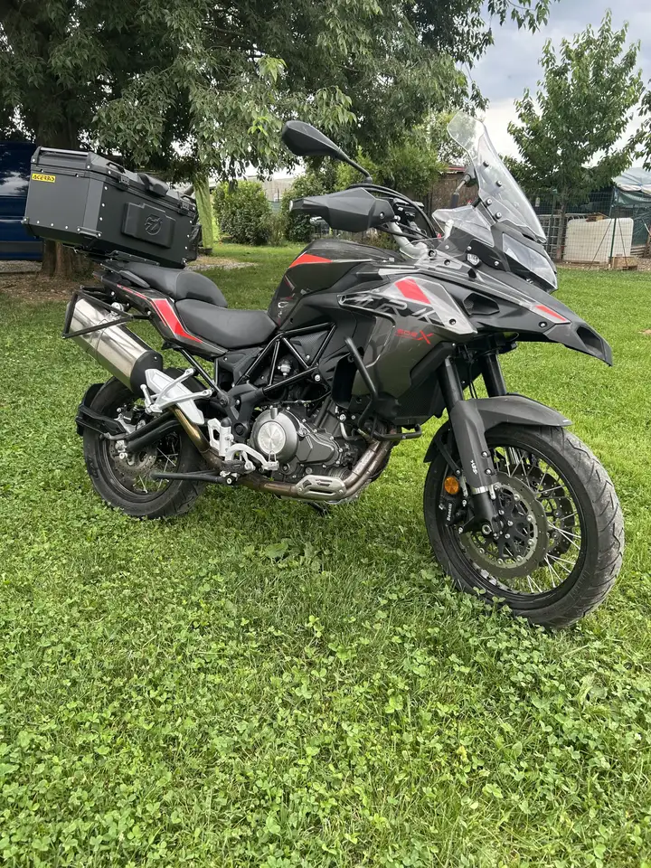 Benelli TRK 502