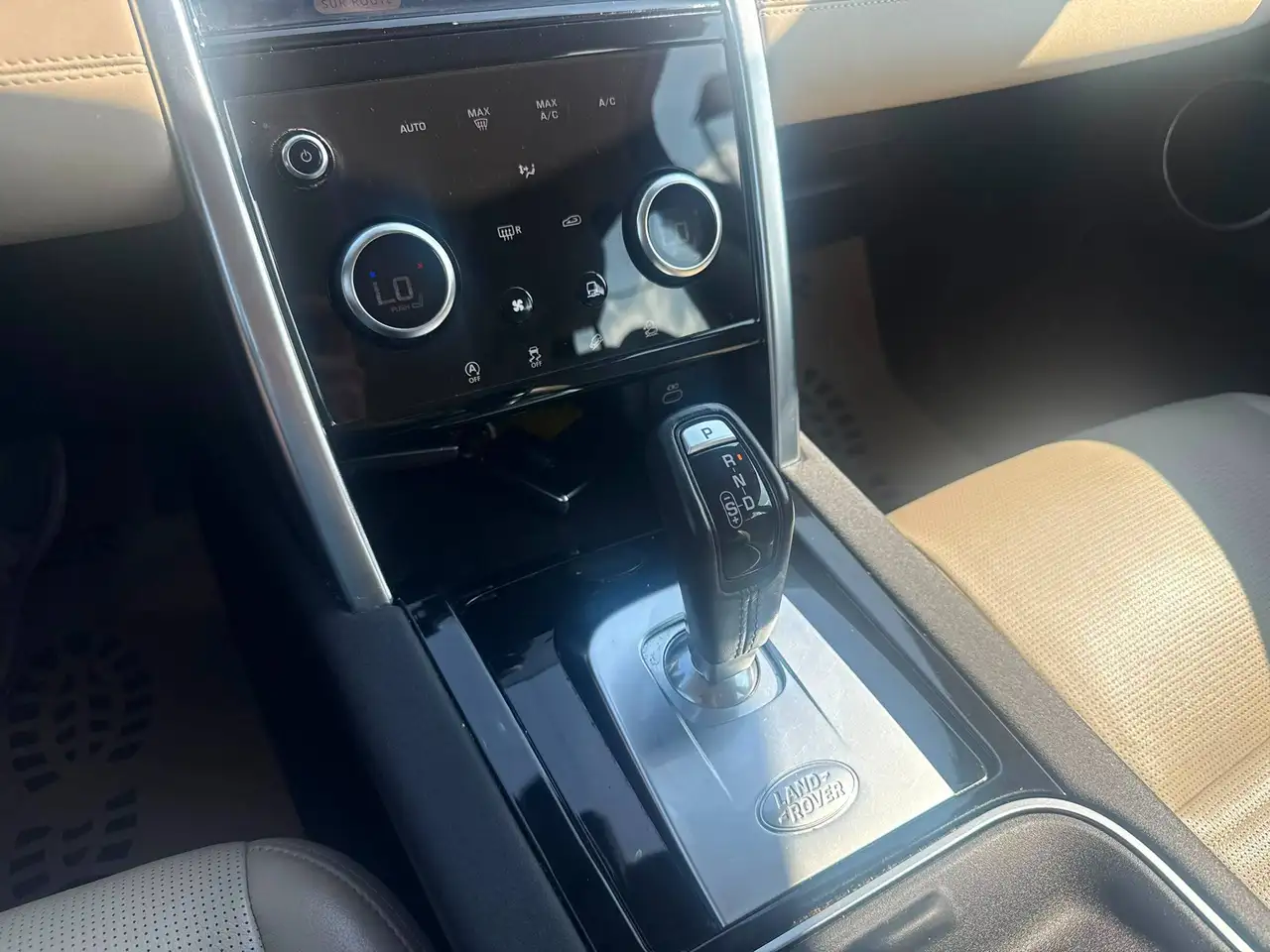 Land Rover Discovery Sport 2.0 TD4 MHEV 4WD D165 / CUIR / PANO / CARPLAY /, миниатюра 19