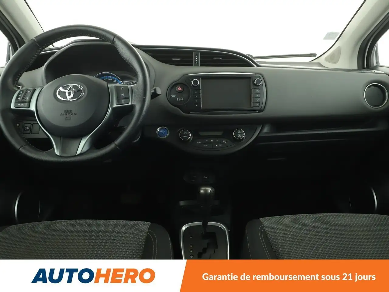 Toyota Yaris Yaris — photo 12