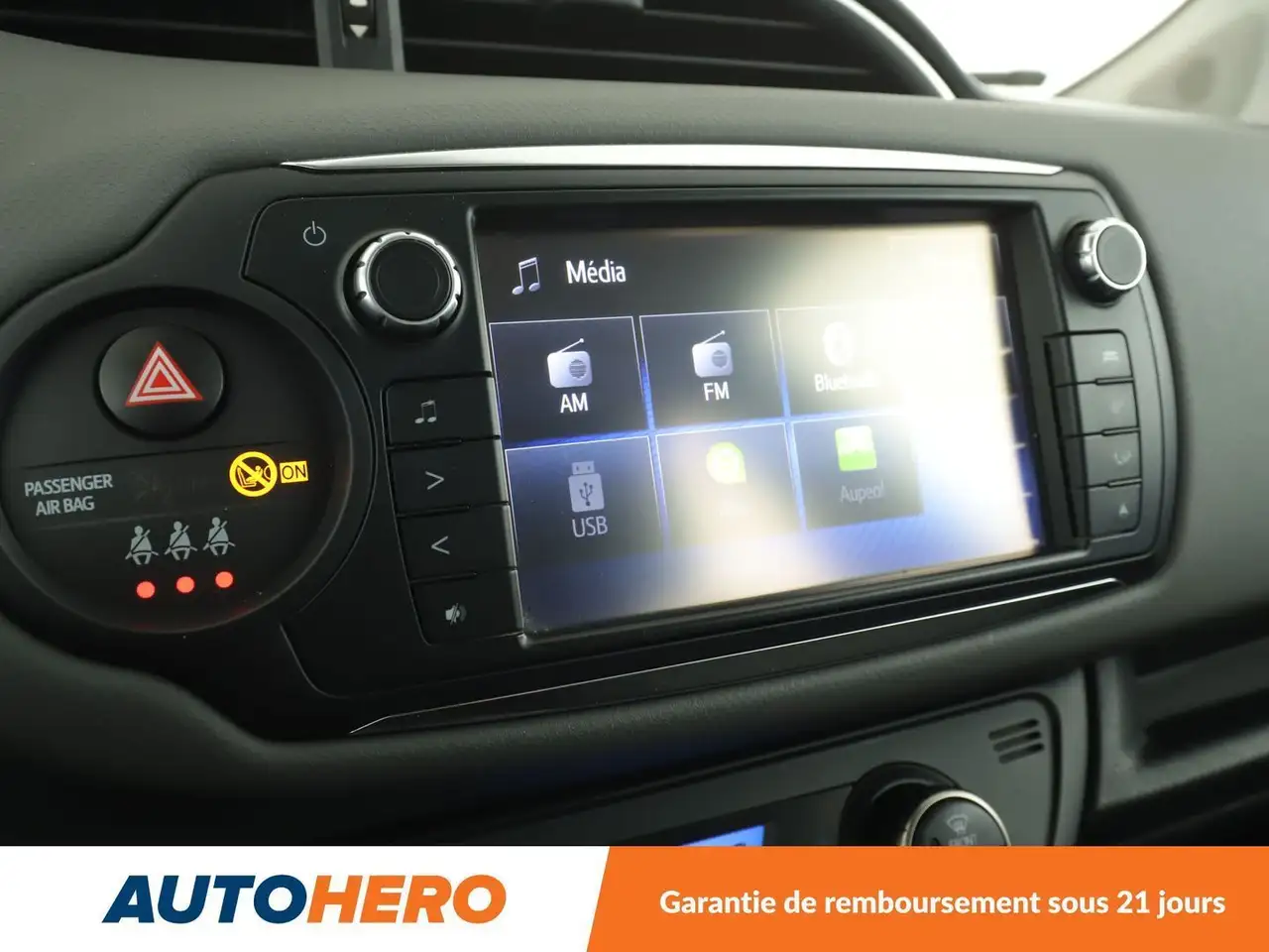 Toyota Yaris Yaris — photo 21