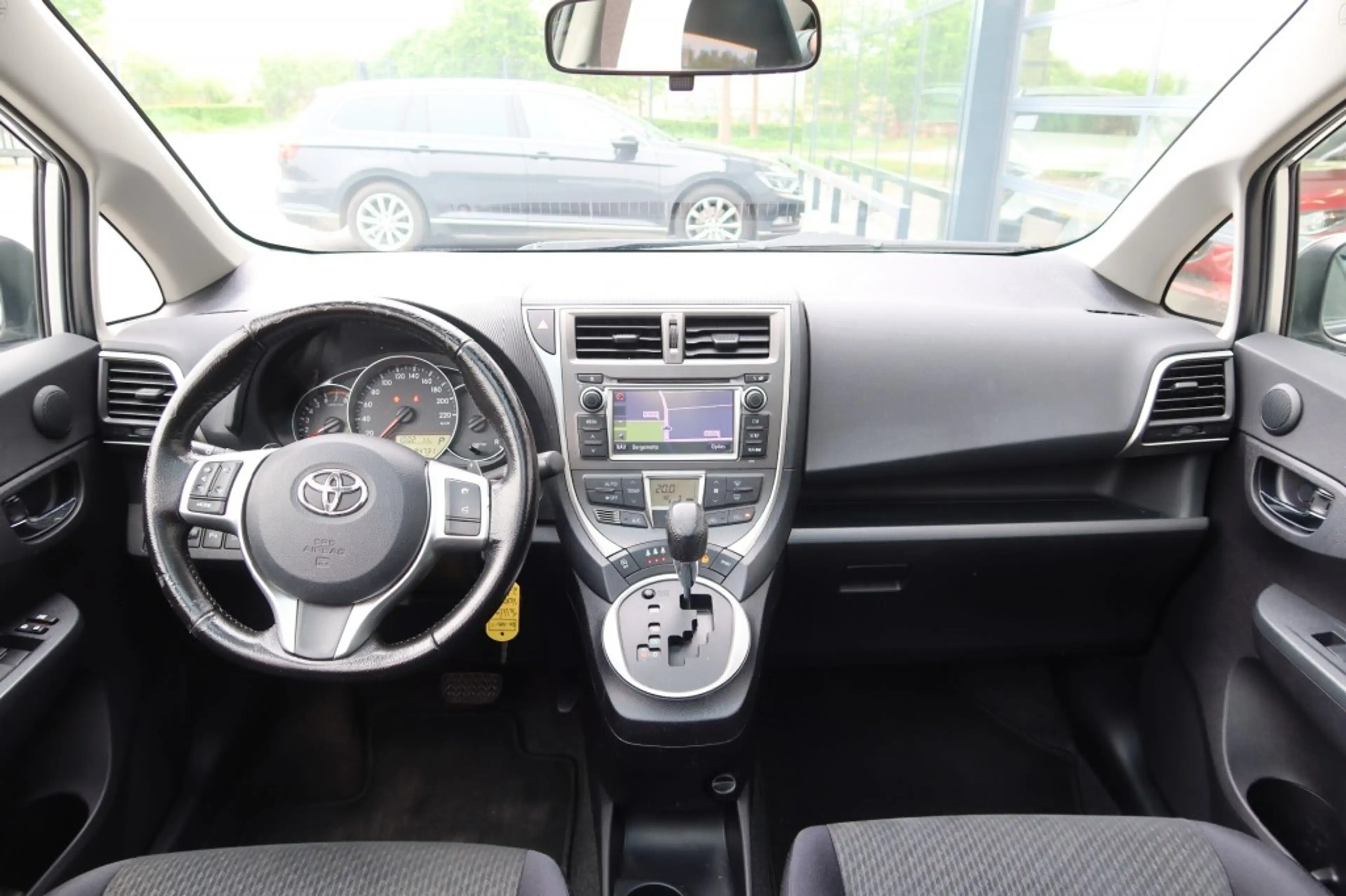 Toyota Verso-S 1.3 VVT-i Aspiration AUTOMAAT Clima, Cruise,camera — photo 7
