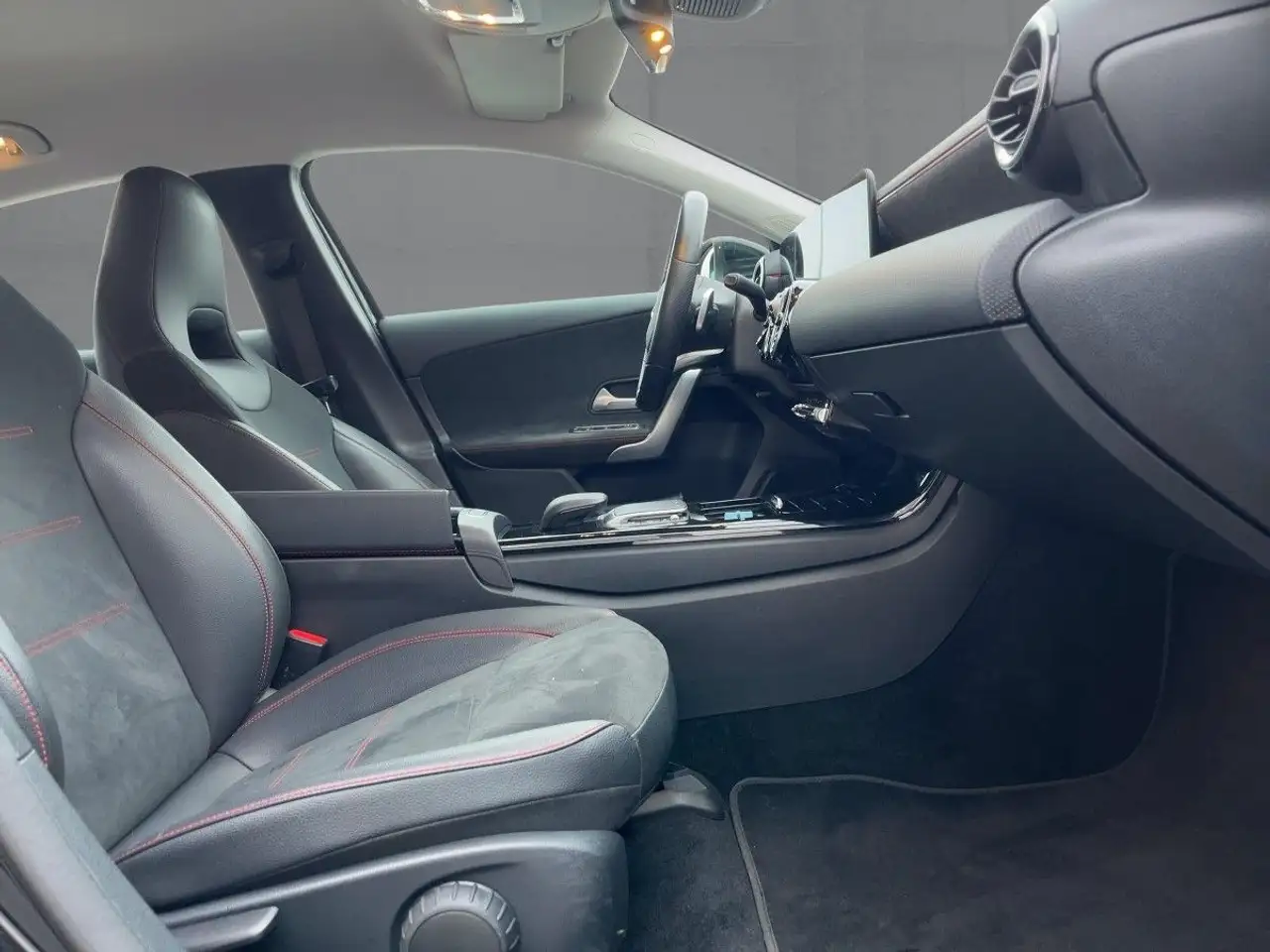 Mercedes-Benz A-Class d 4M AMG MULTIBEAM+NAV+SHZ+RFK+GRA+AHK+DAB, миниатюра 12