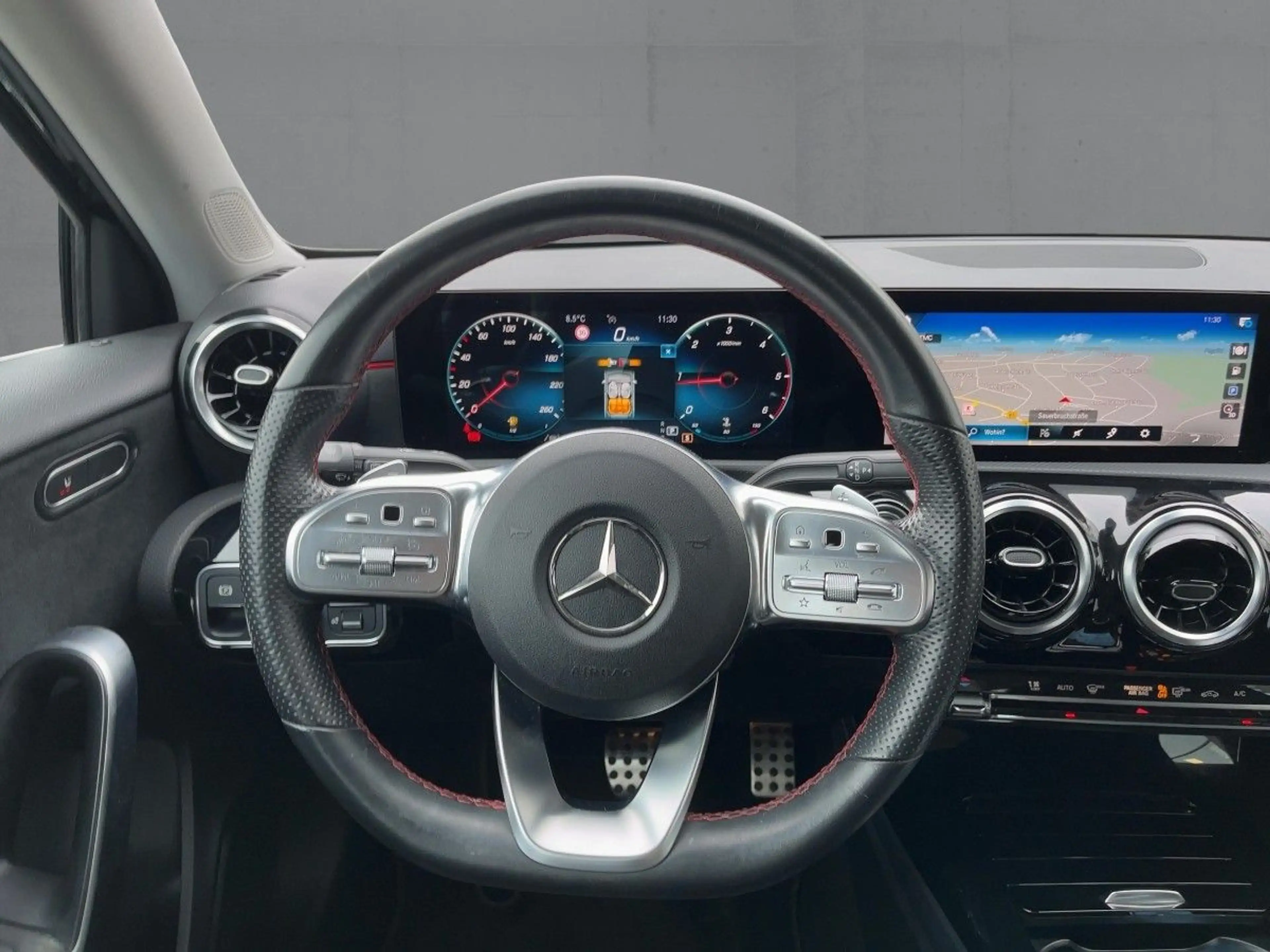 Mercedes-Benz A 220 d 4M AMG MULTIBEAM+NAV+SHZ+RFK+GRA+AHK+DAB — photo 10