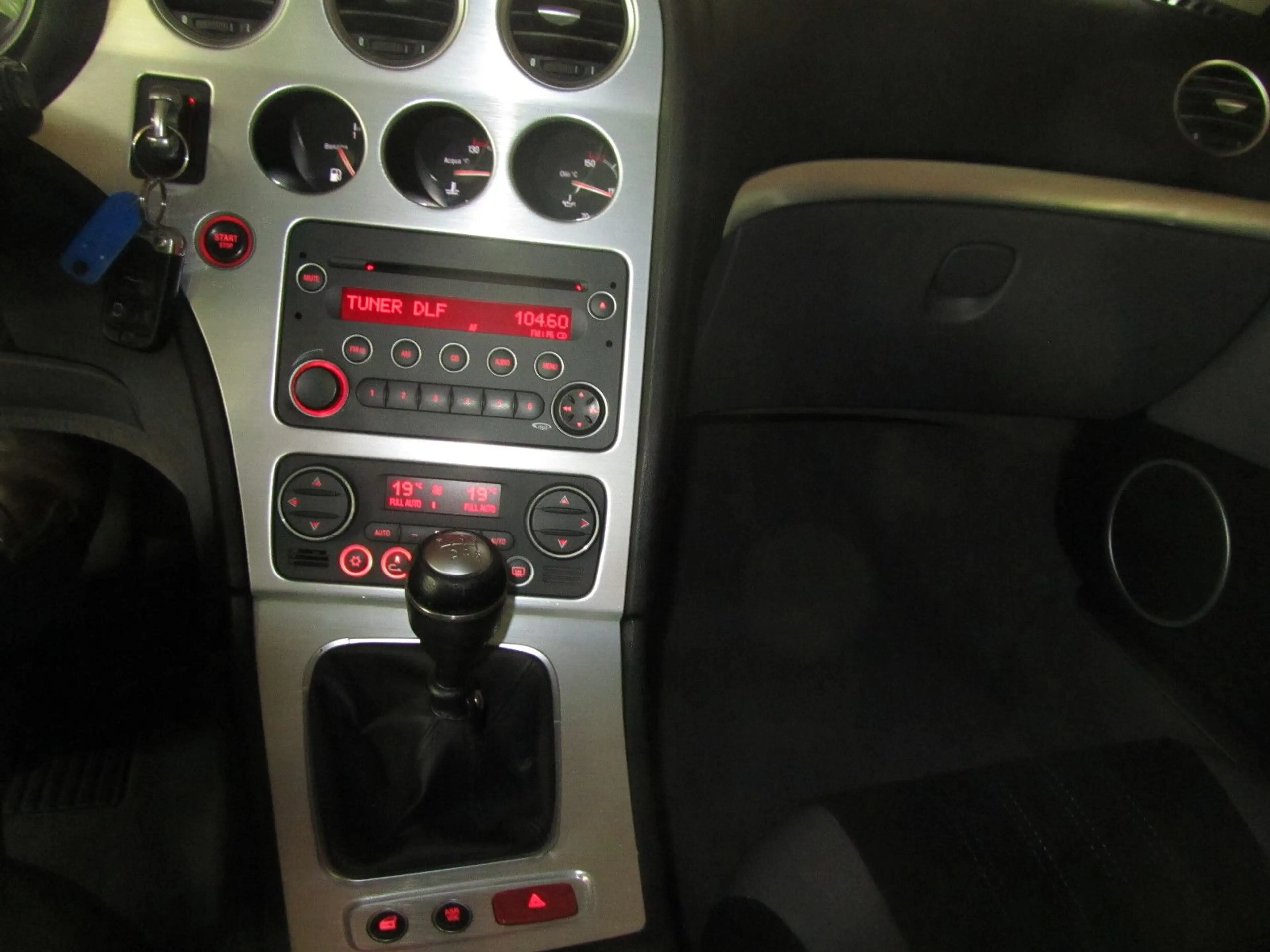 Alfa Romeo Brera 2.2 JTS 16V Sky View — photo 6