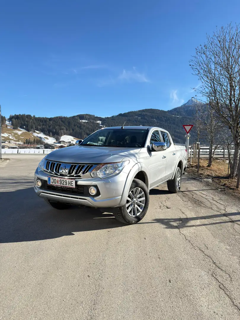 Mitsubishi L200 Grau - 1