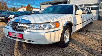 Stretchlimousine 8,6 Meter lang V8