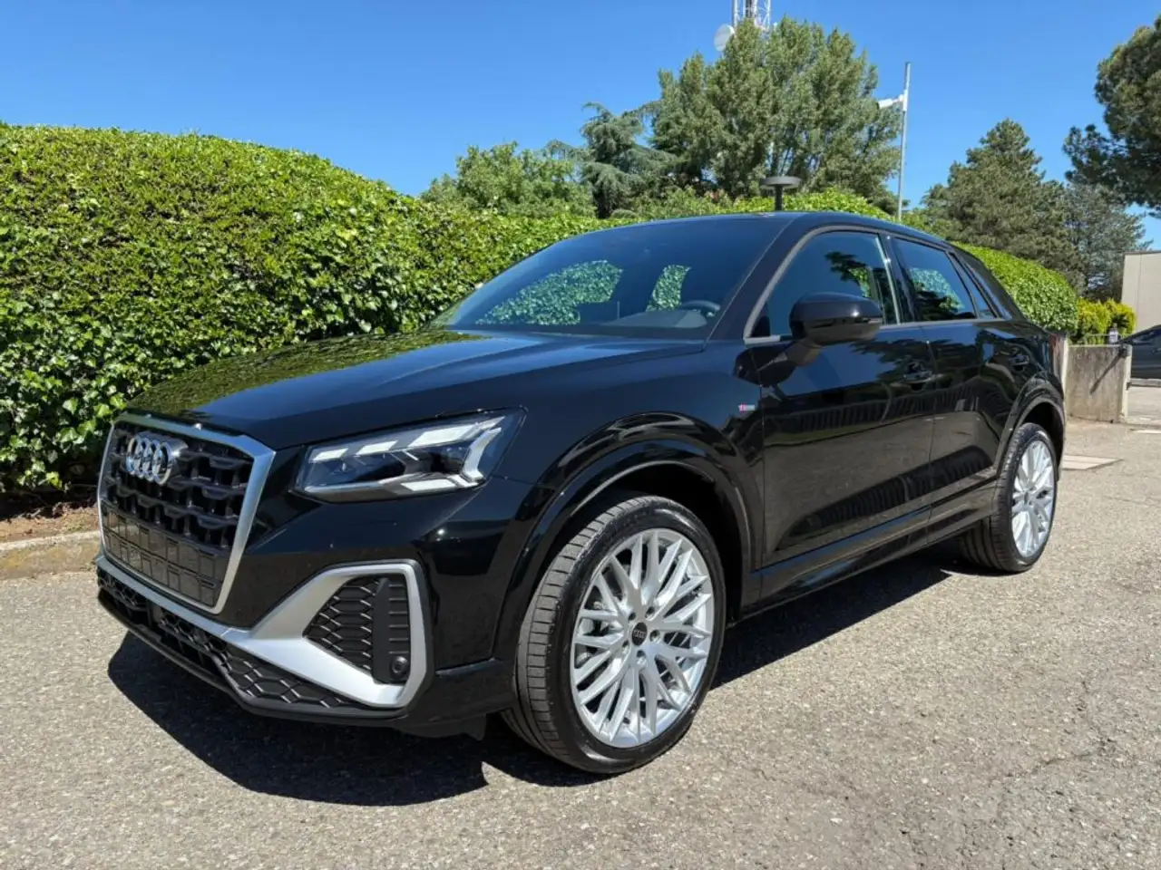 Audi Q2 35 TDI S tronic S line Edition NAVI MATRIX 19