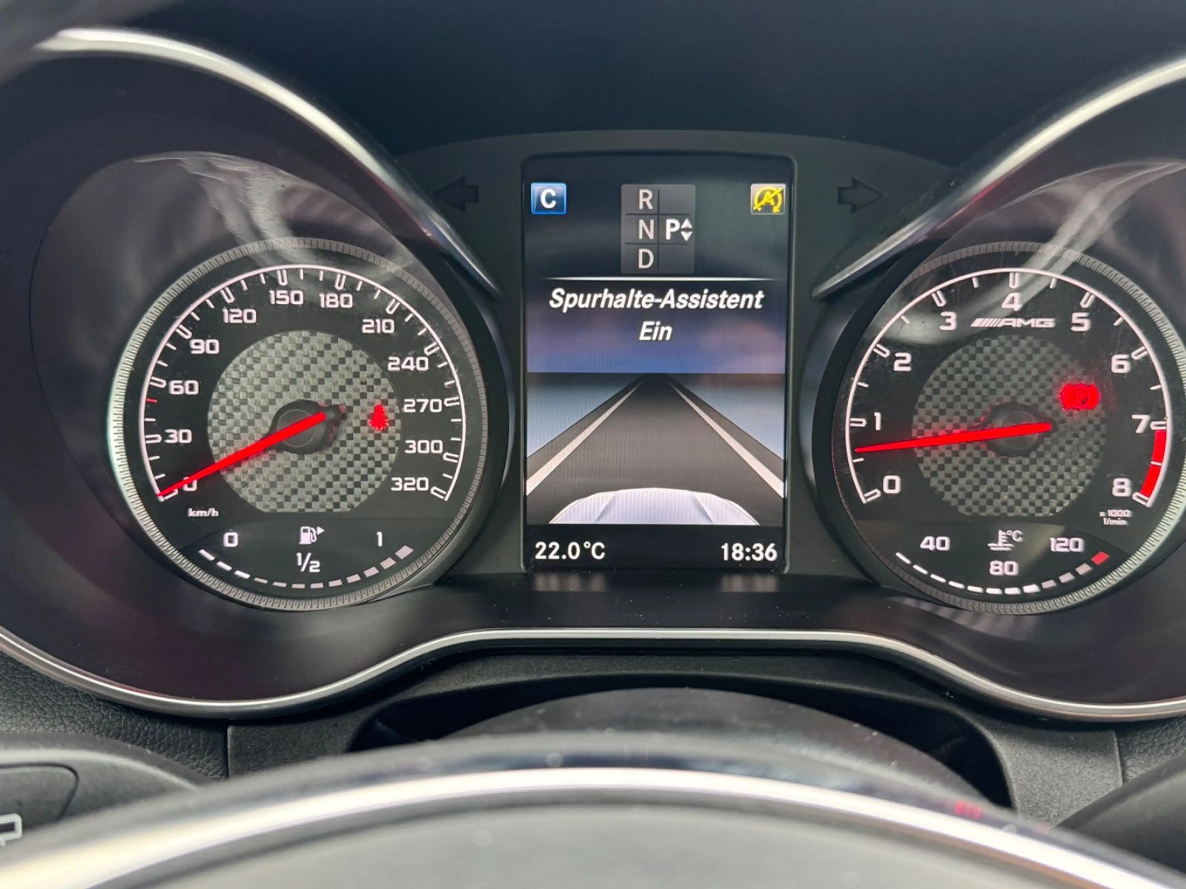 Mercedes-Benz C 63 AMG Pano Dis+ K.GO ILS Burmester — photo 12