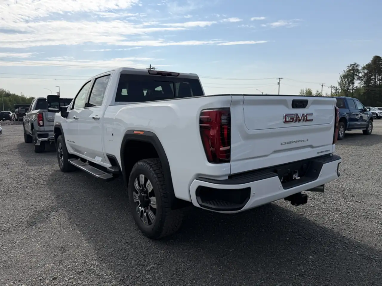 GMC Sierra 2500HD снимка GMC Sierra 2500HD