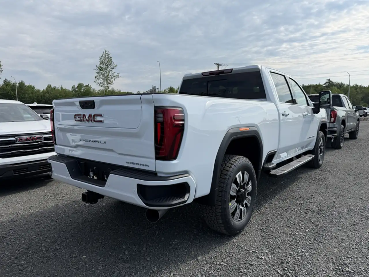 GMC Sierra 2500HD снимка GMC Sierra 2500HD
