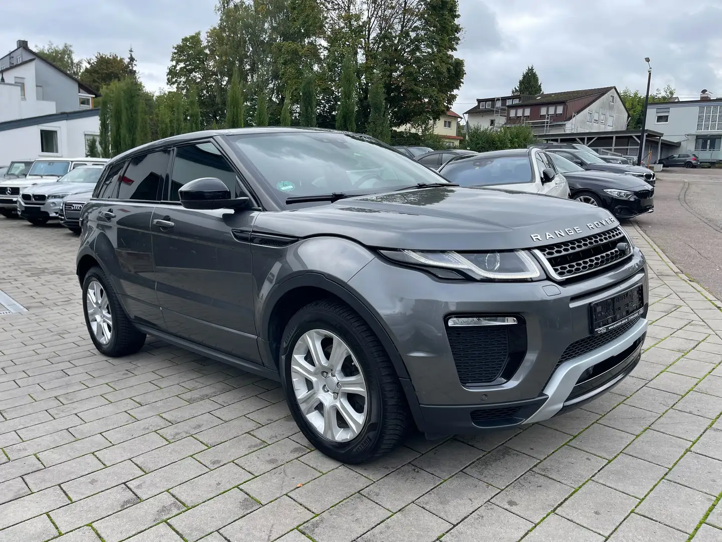 Land Rover Range Rover Evoque SE Dynamic Grau - 1