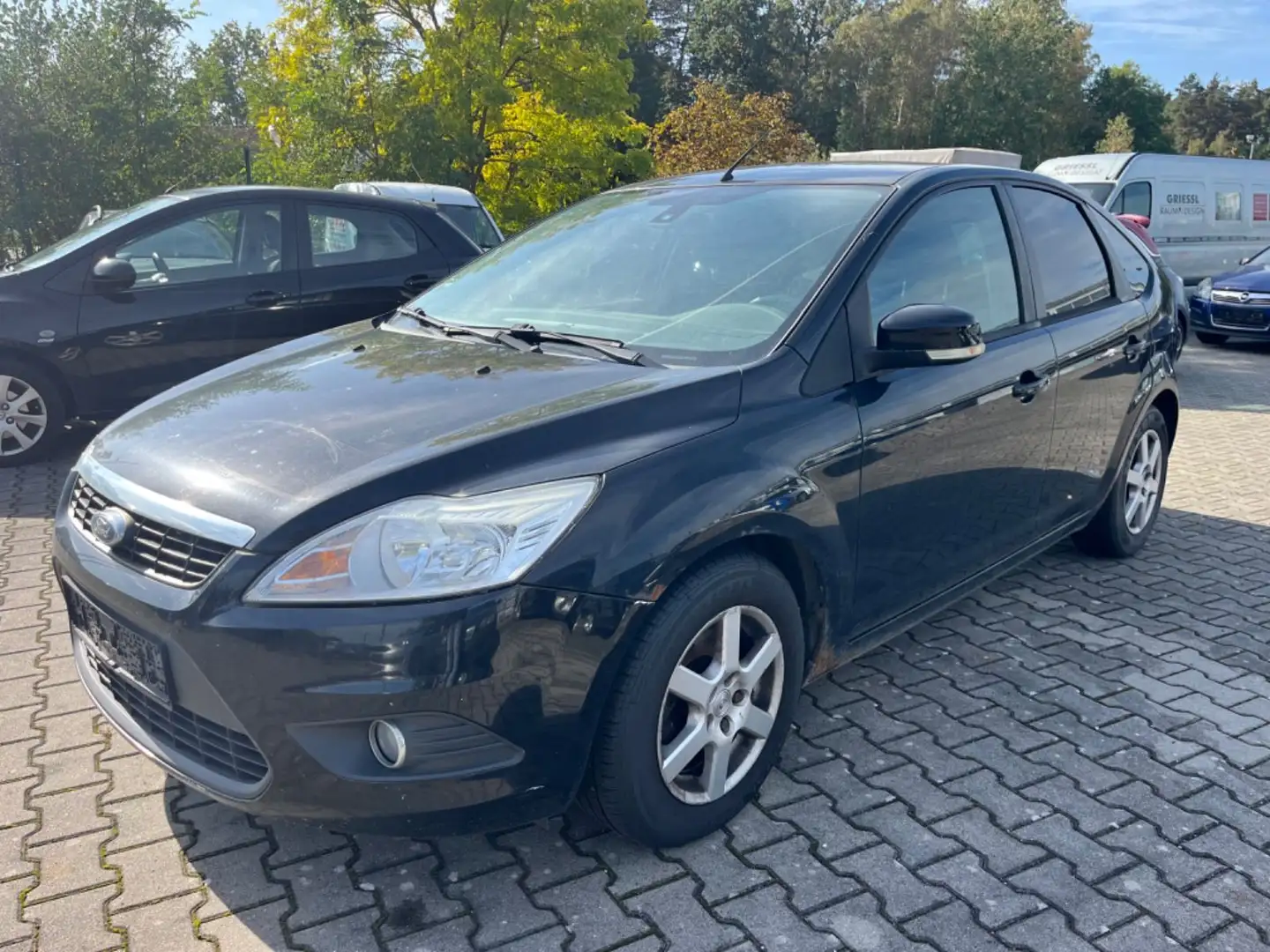 Ford Focus Lim. Concept Schwarz - 2