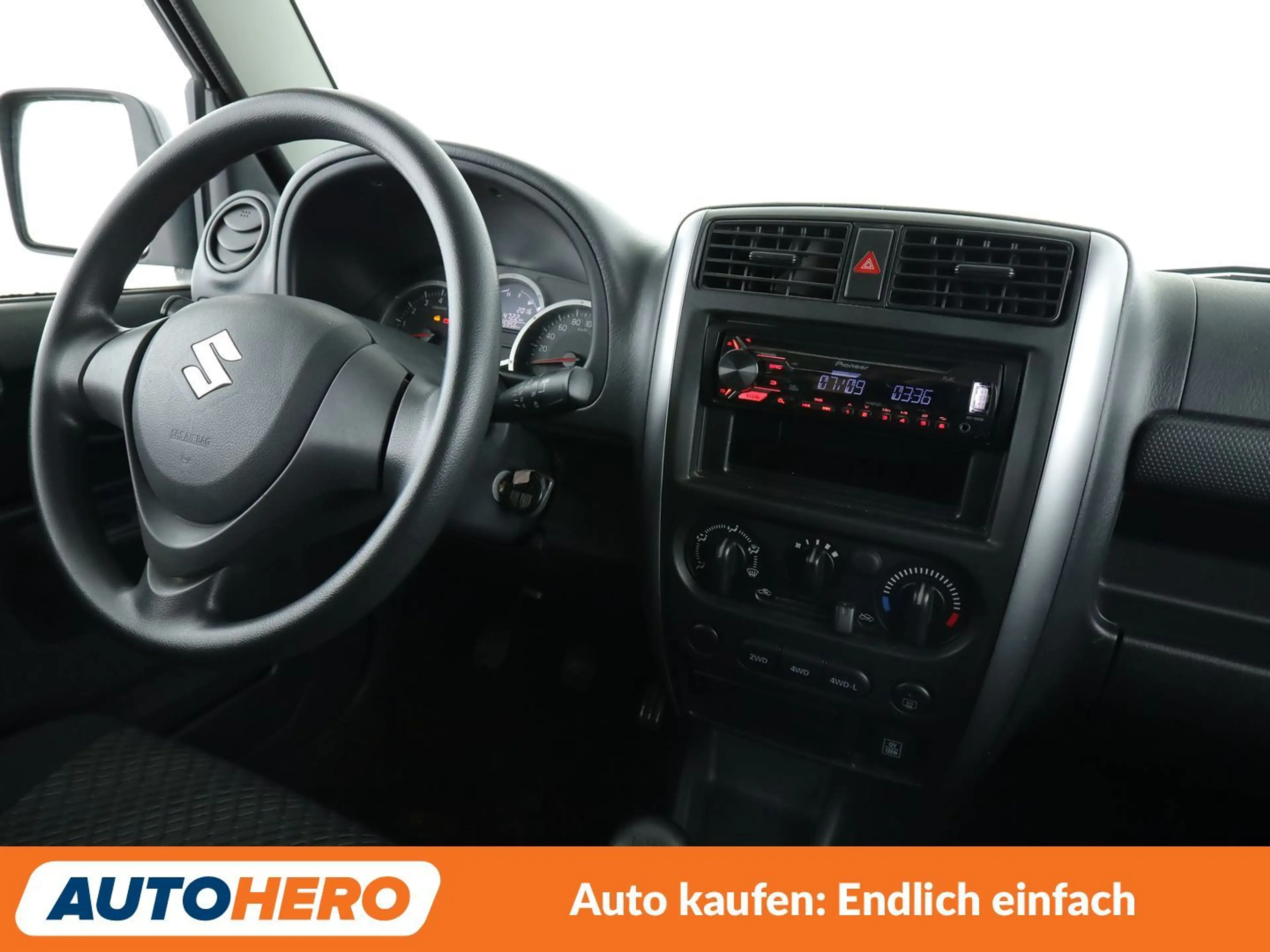 Suzuki Jimny 1.3 Comfort — photo 13