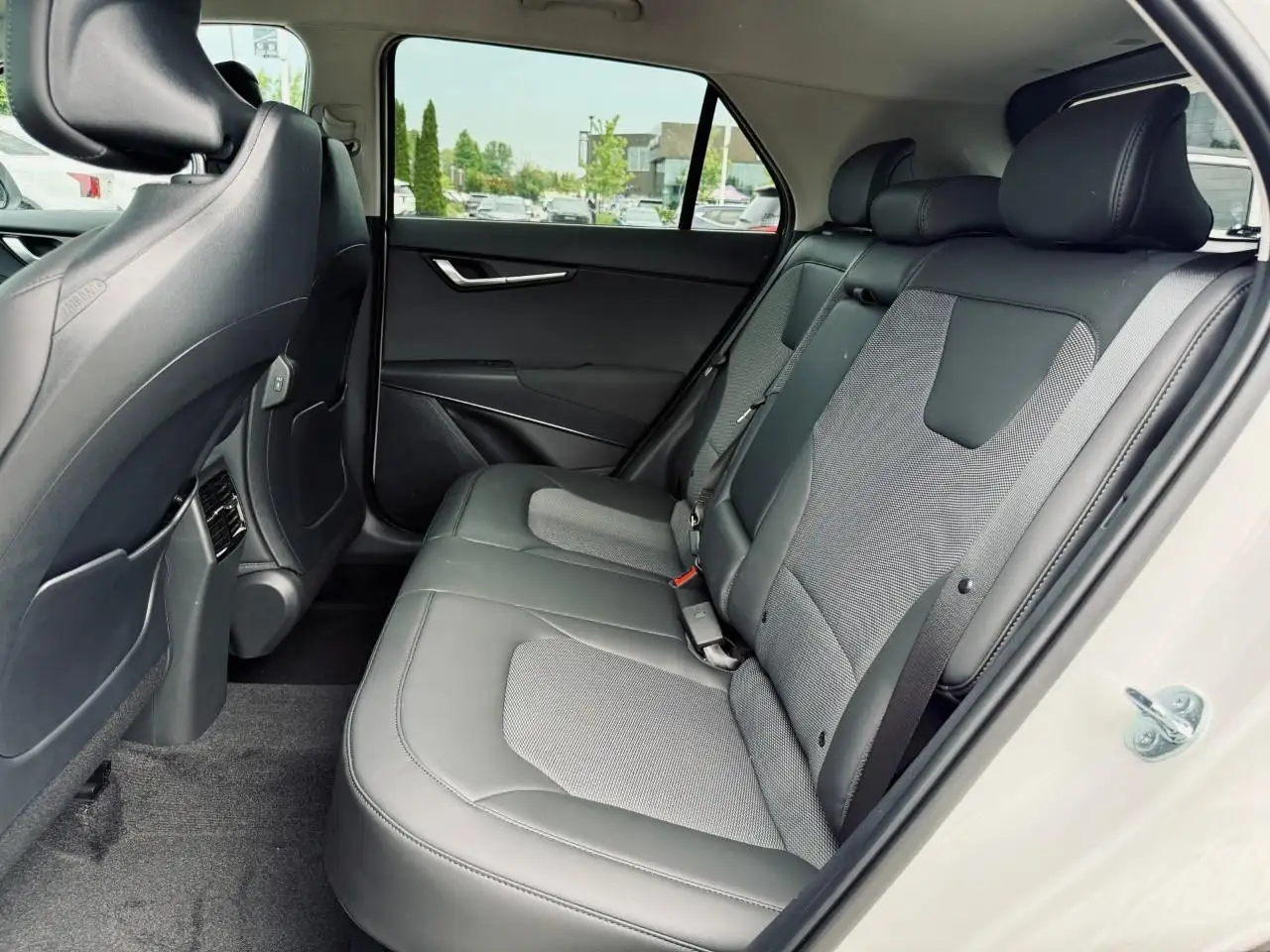 Kia Niro снимка Kia Niro