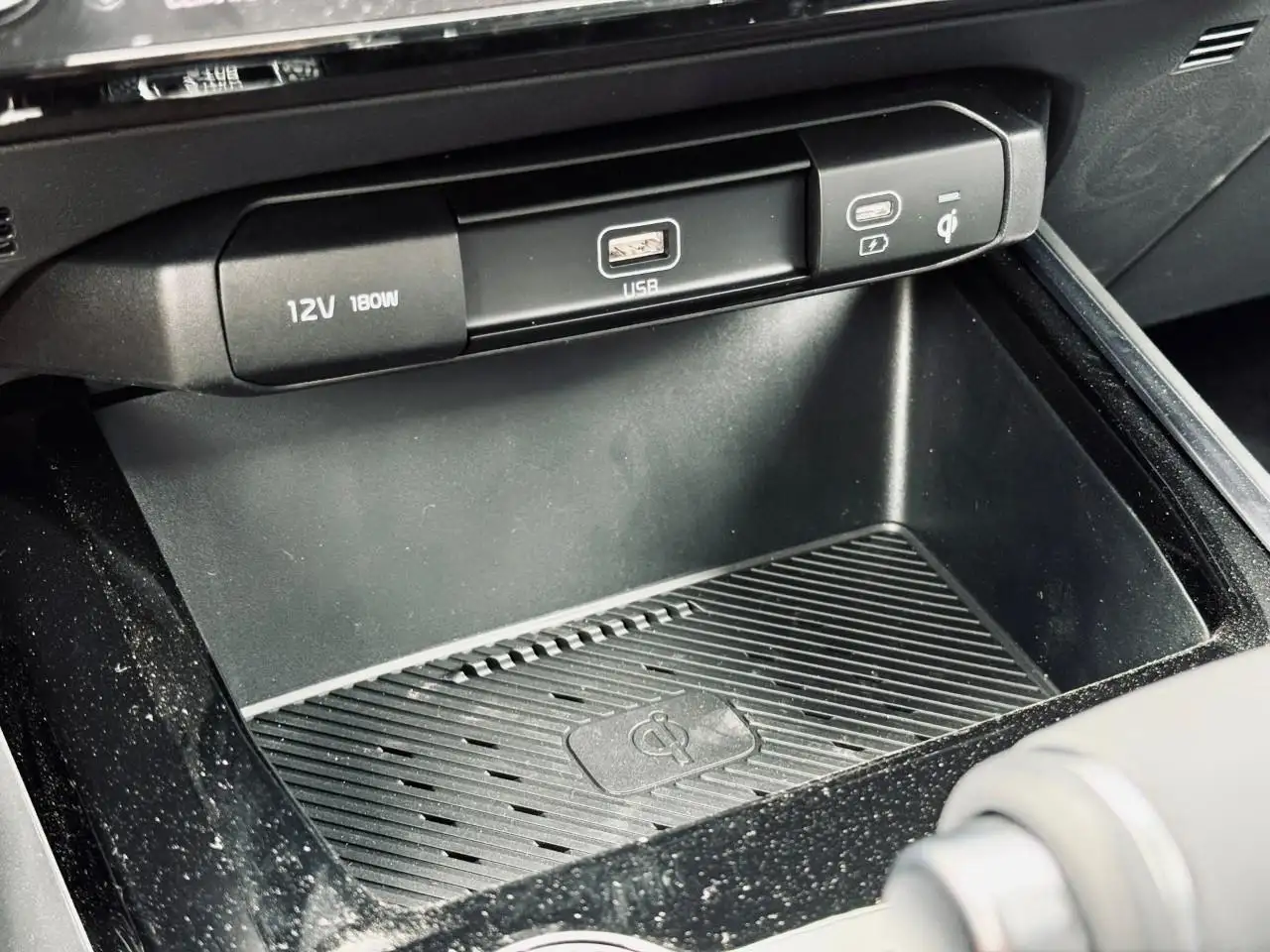 Kia Niro снимка Kia Niro