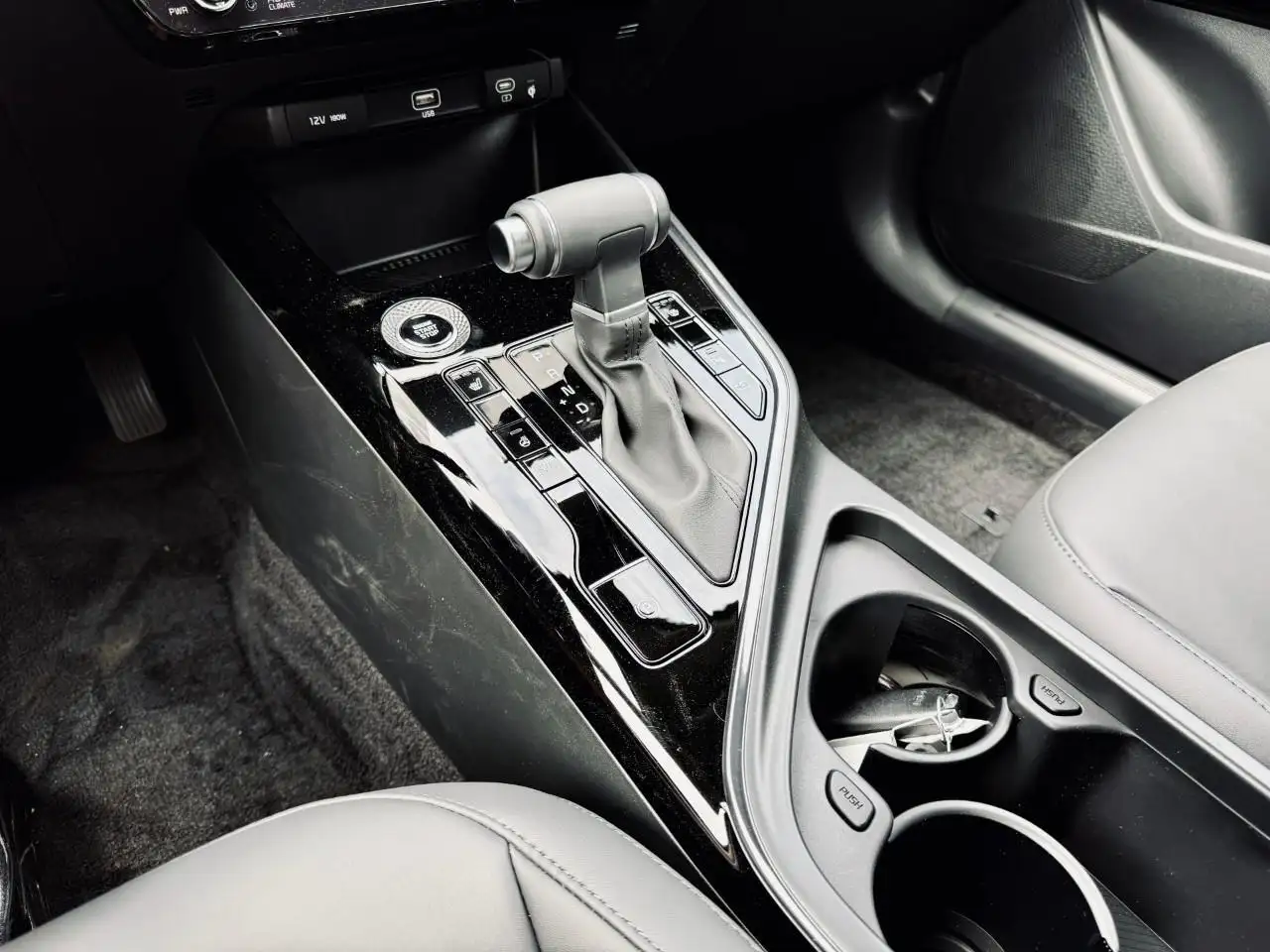 Kia Niro снимка Kia Niro