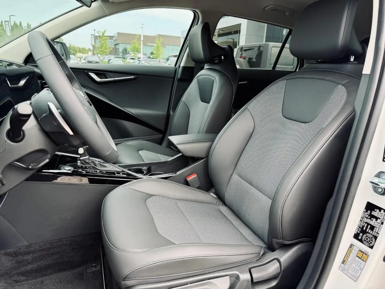 Kia Niro снимка Kia Niro
