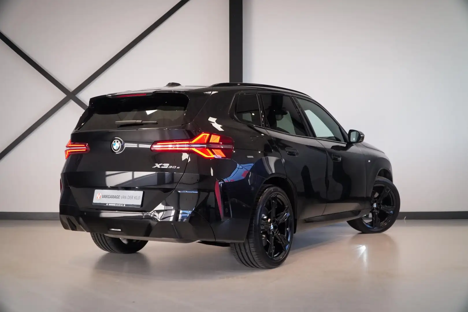 BMW X3 30e xDrive M-Sport Pro | Panorama | Trekhaak | 21" Noir - 2