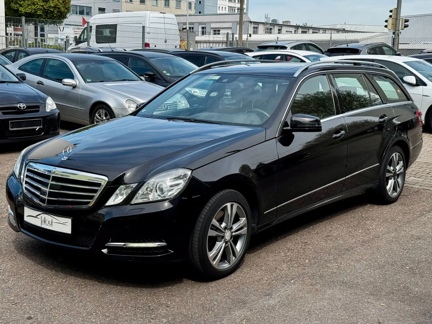 Mercedes-Benz E 350 T-Modell 4Matic 7 SITZER LEDER KAMERA Schwarz - 1