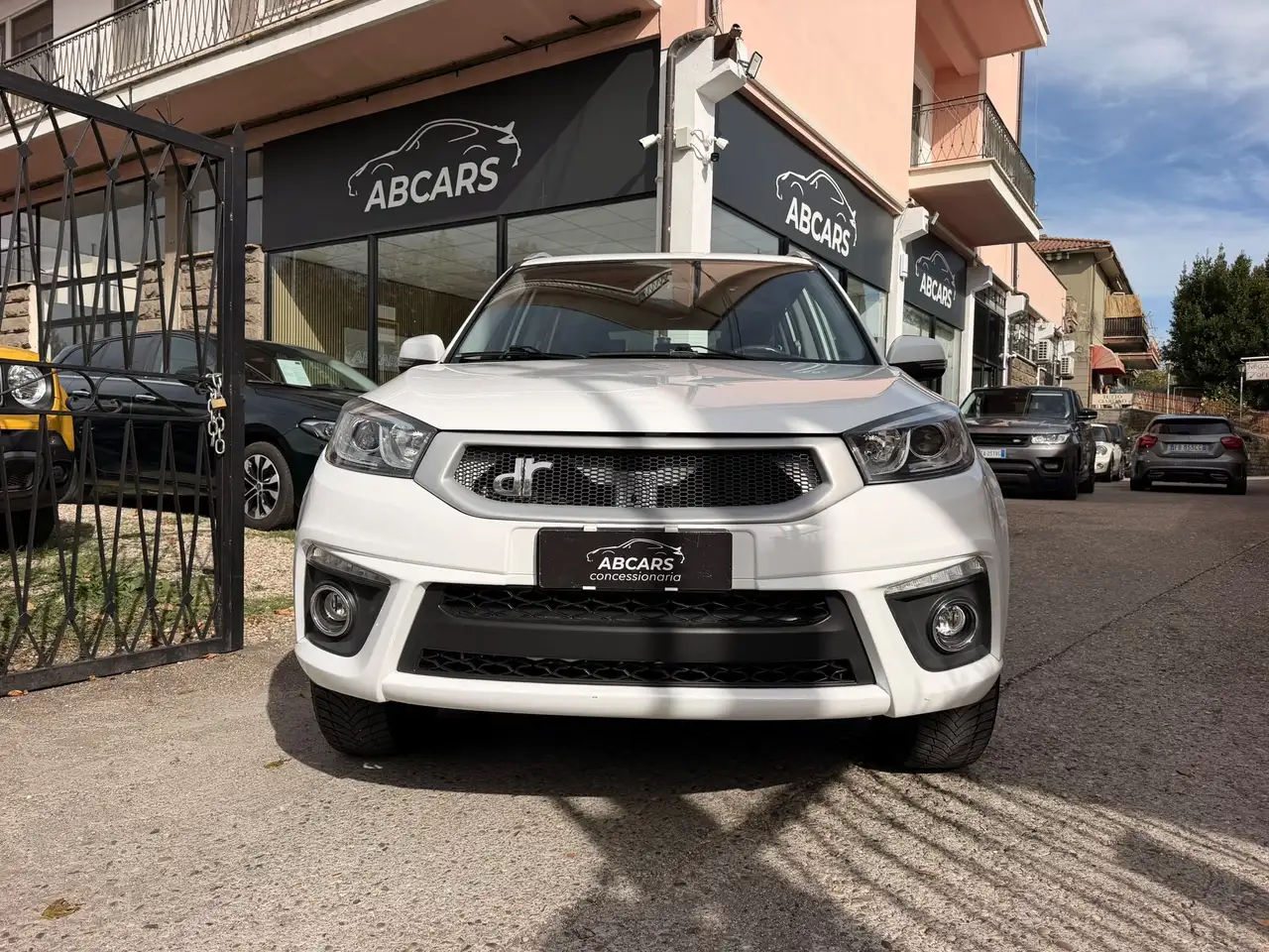 DR Automobiles DR5