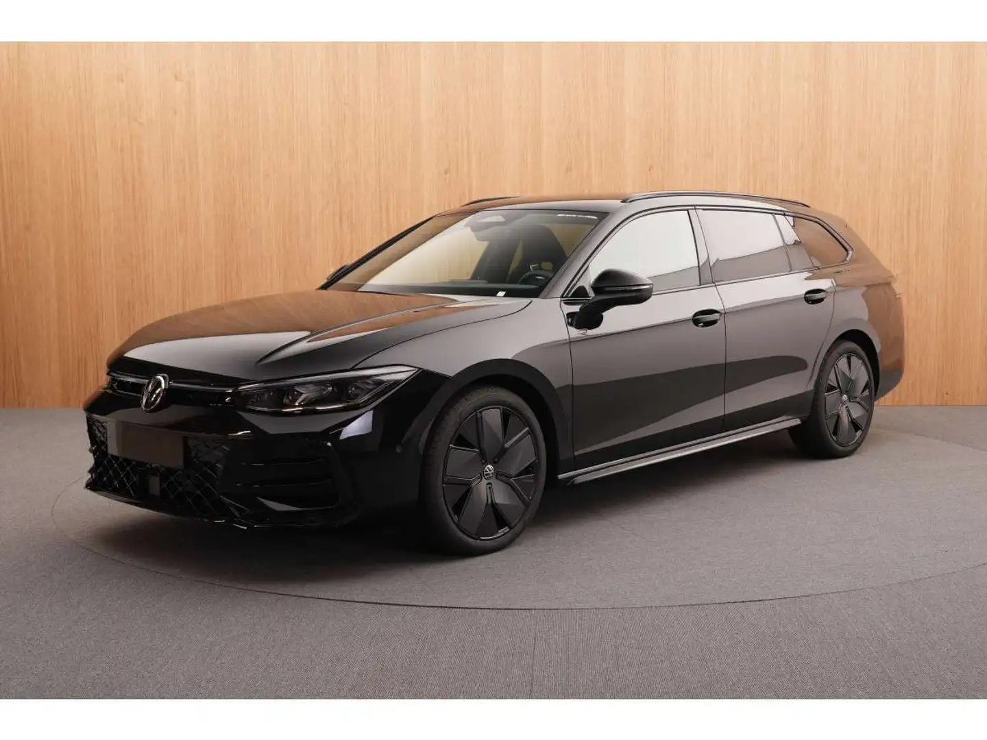 Volkswagen Passat Variant R-Line 2.0 TSI 4x4 DSG 150kW-204CV - Jantes 19 - D Czarny - 1