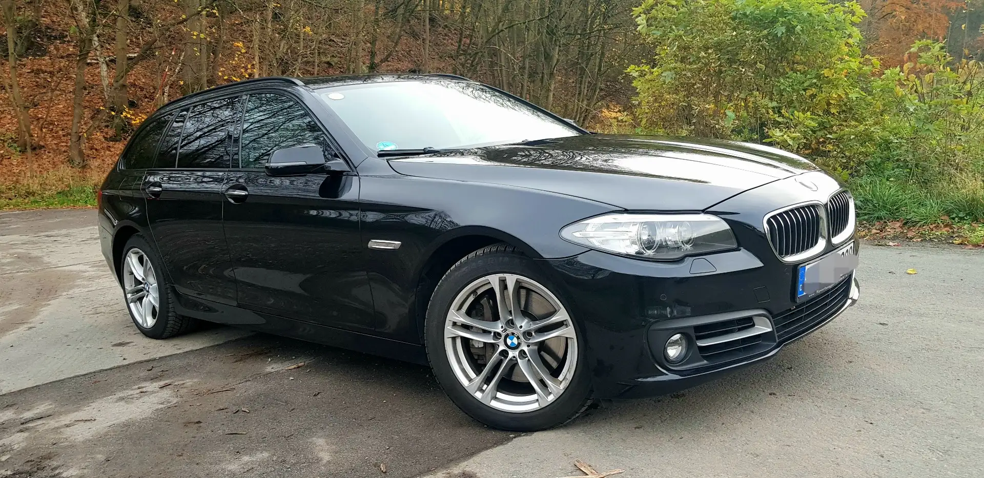 BMW 535 535d xDrive F11 Touring Aut. Luxury Line Schwarz - 1