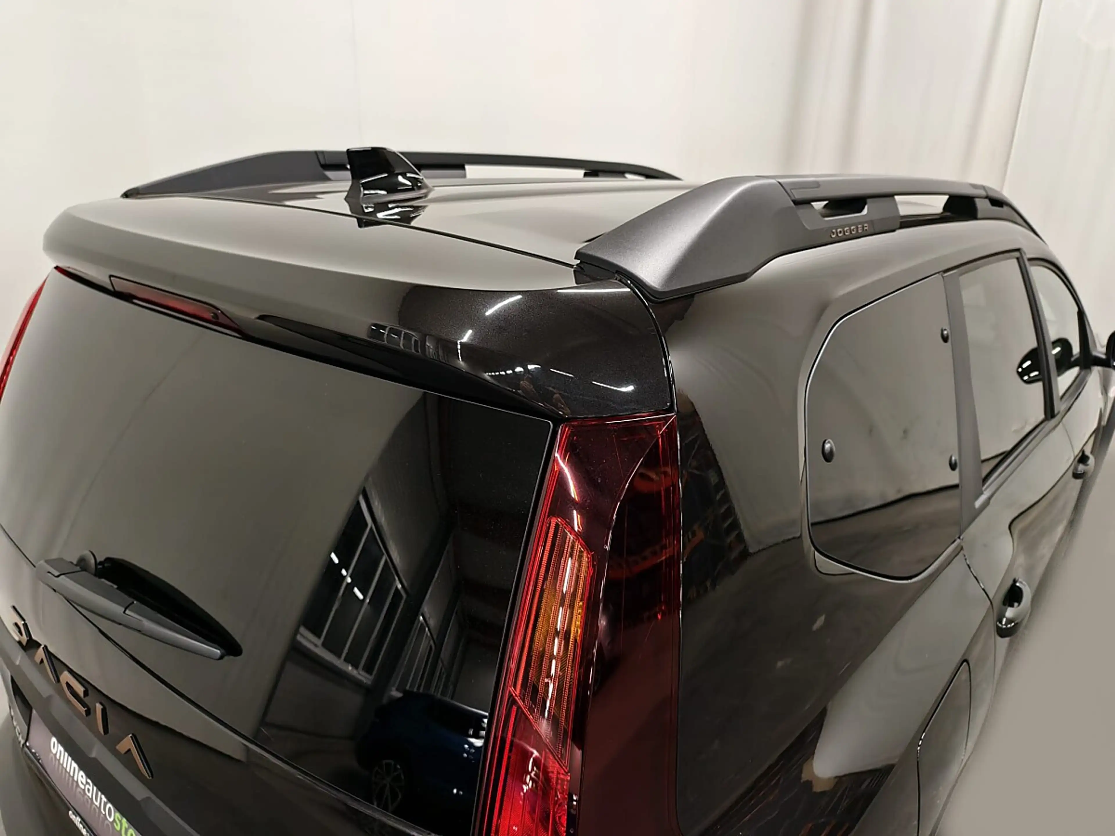 Dacia Jogger TCe 110 Extreme 7-Sitz, NAVI, LED, Kamera — photo 3