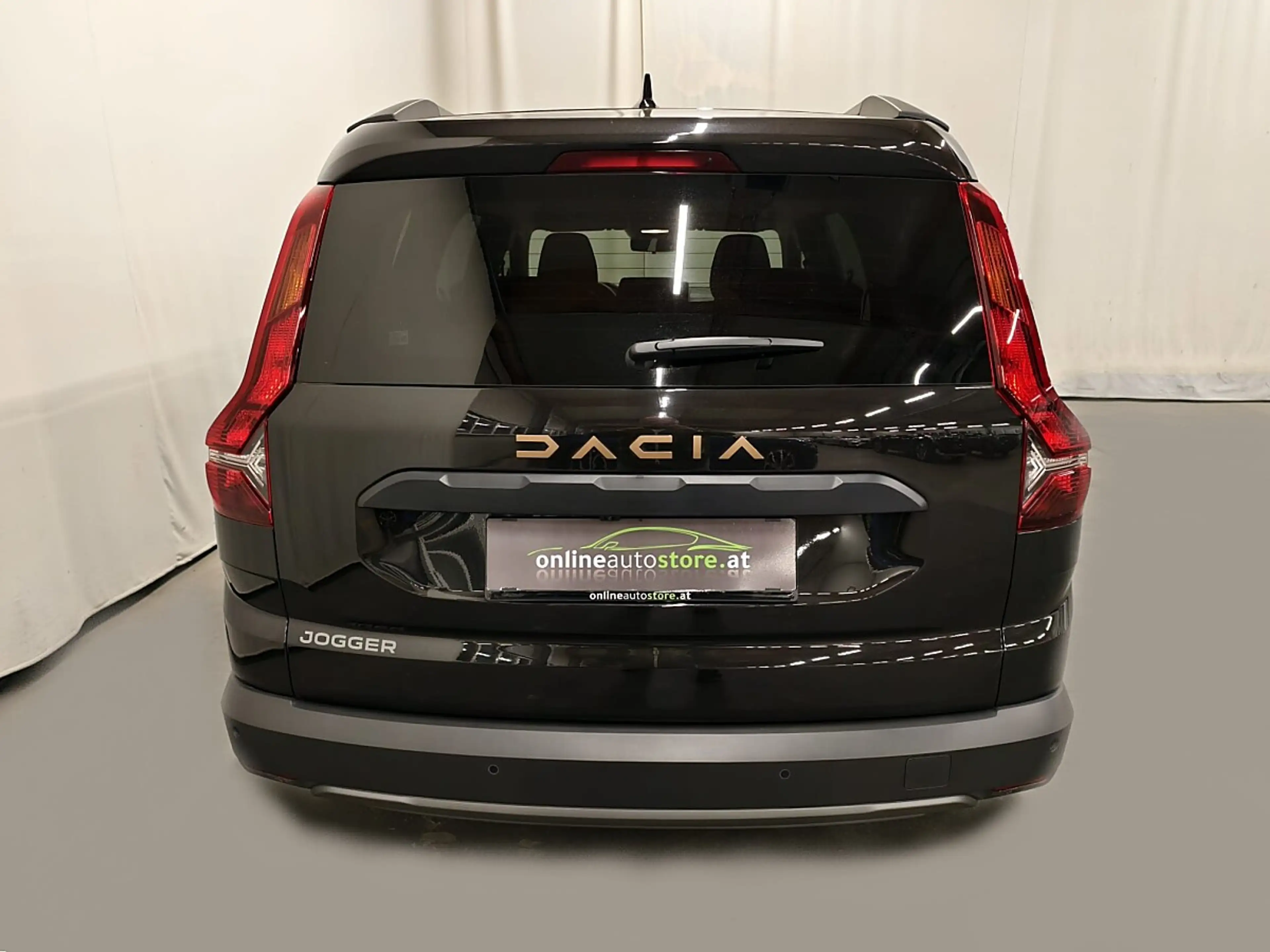 Dacia Jogger TCe 110 Extreme 7-Sitz, NAVI, LED, Kamera — photo 6