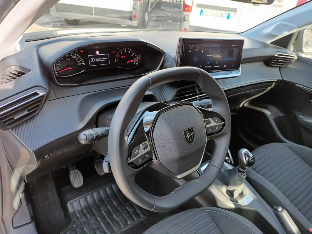 Peugeot 208 1200 PURETECH ACTIVE 100CV NAV LED PDC 9