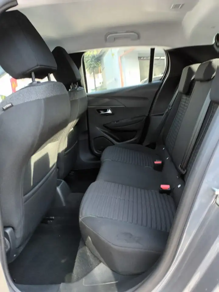 Peugeot 208 1200 PURETECH ACTIVE 100CV NAV LED PDC 6