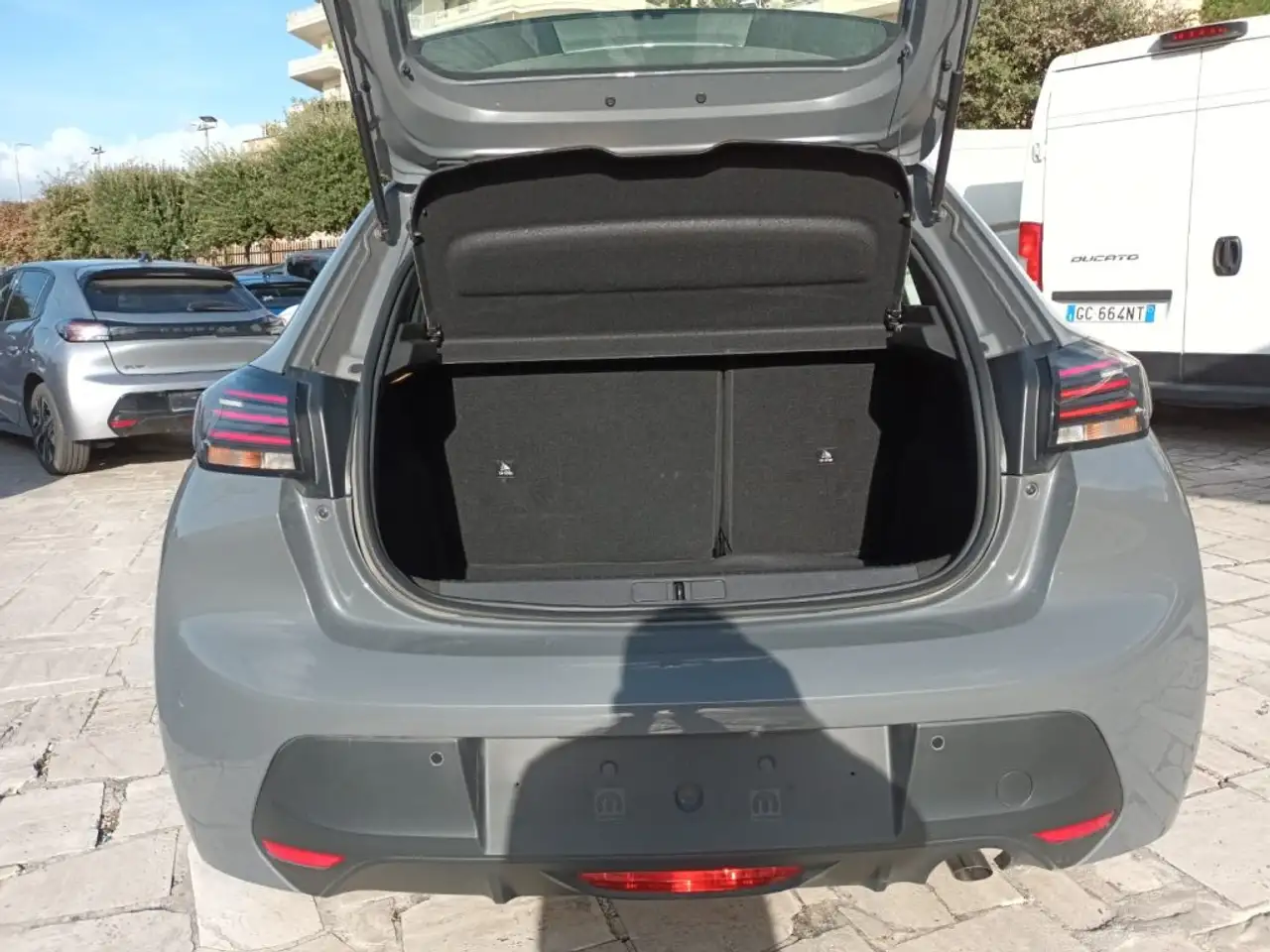 Peugeot 208 1200 PURETECH ACTIVE 100CV NAV LED PDC 13