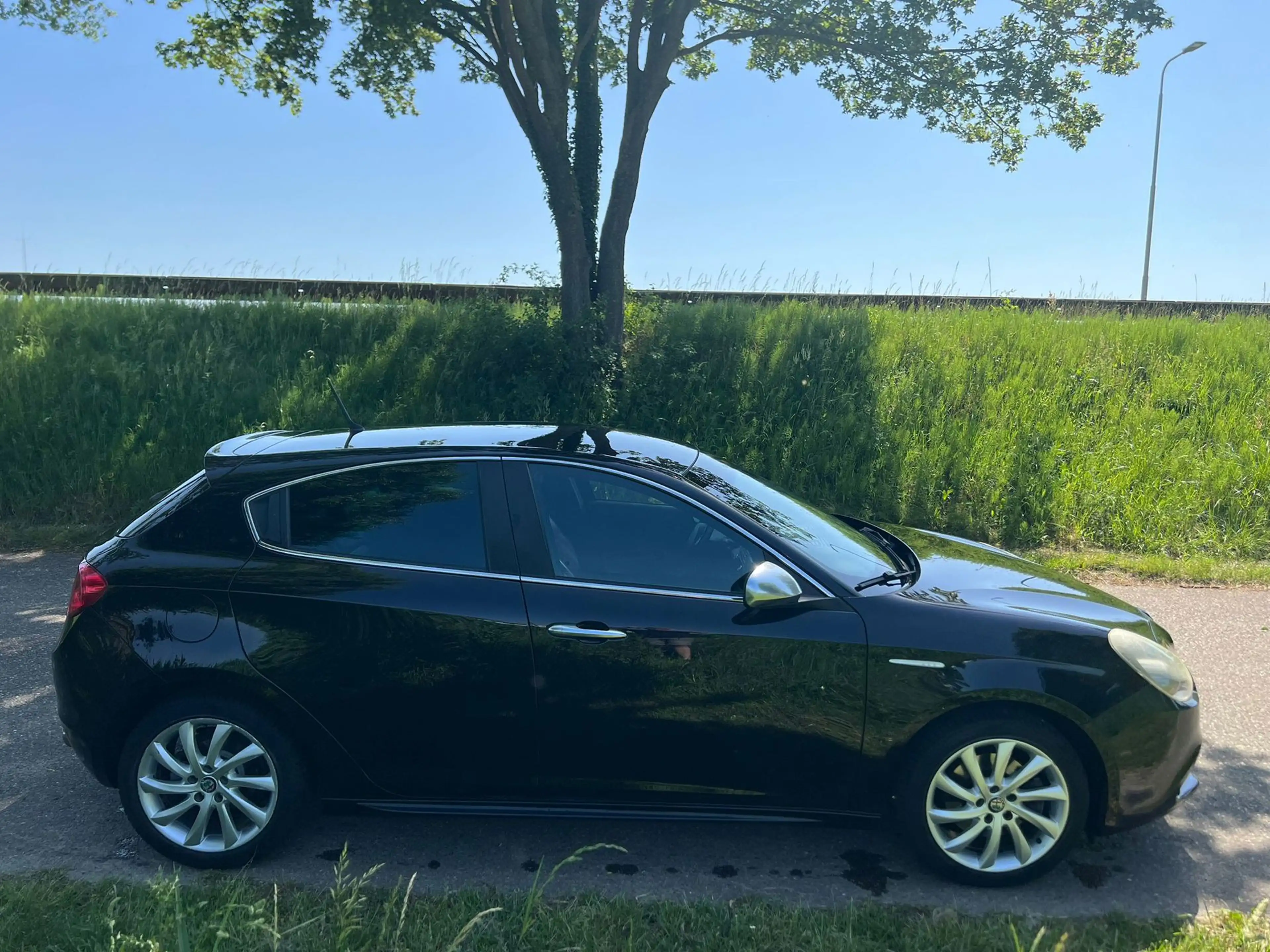 Alfa Romeo Giulietta 1.4 T Distinctive 1e Eigenaar Airco Cruise Leder B — photo 8