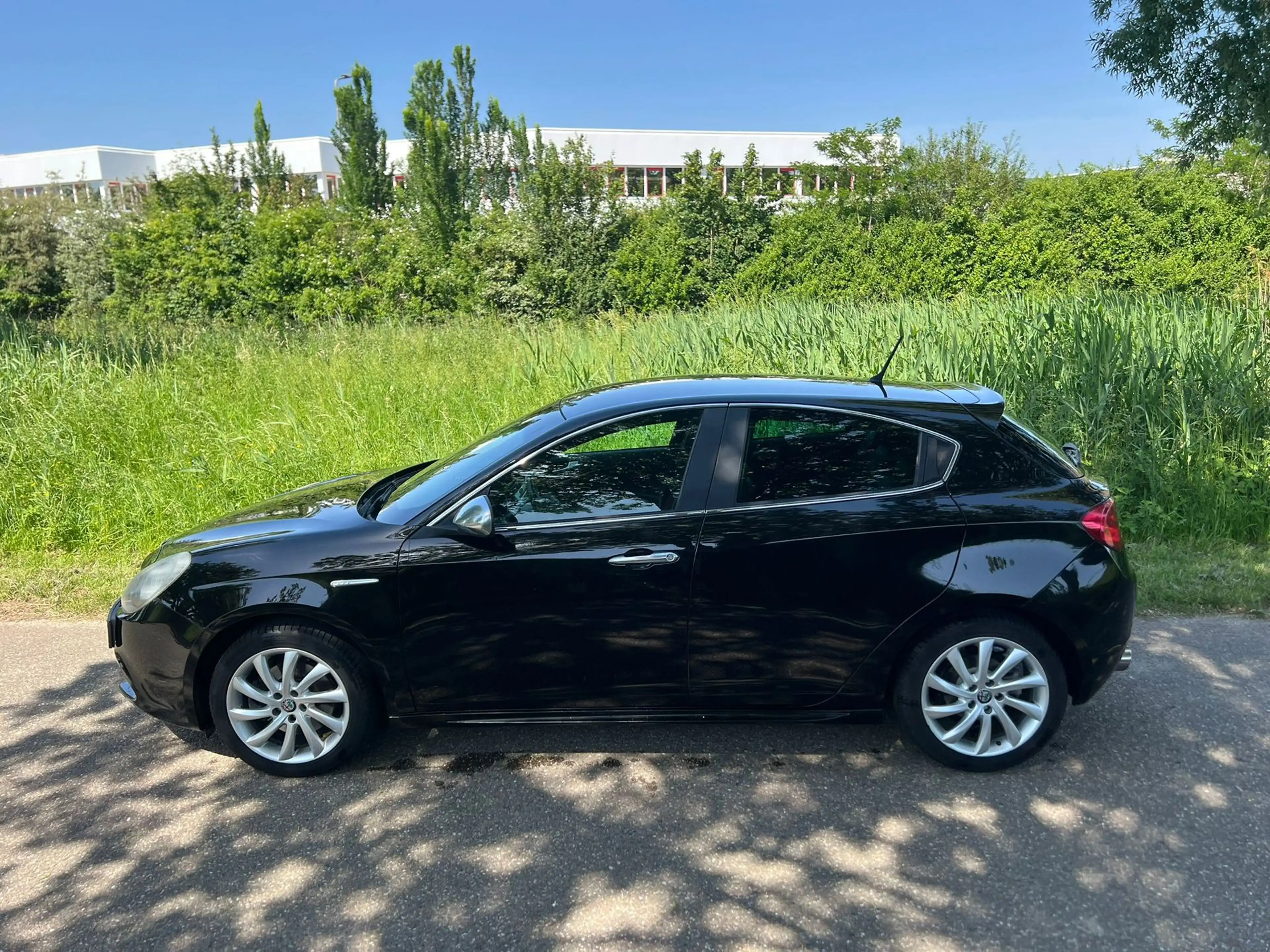 Alfa Romeo Giulietta 1.4 T Distinctive 1e Eigenaar Airco Cruise Leder B — photo 3