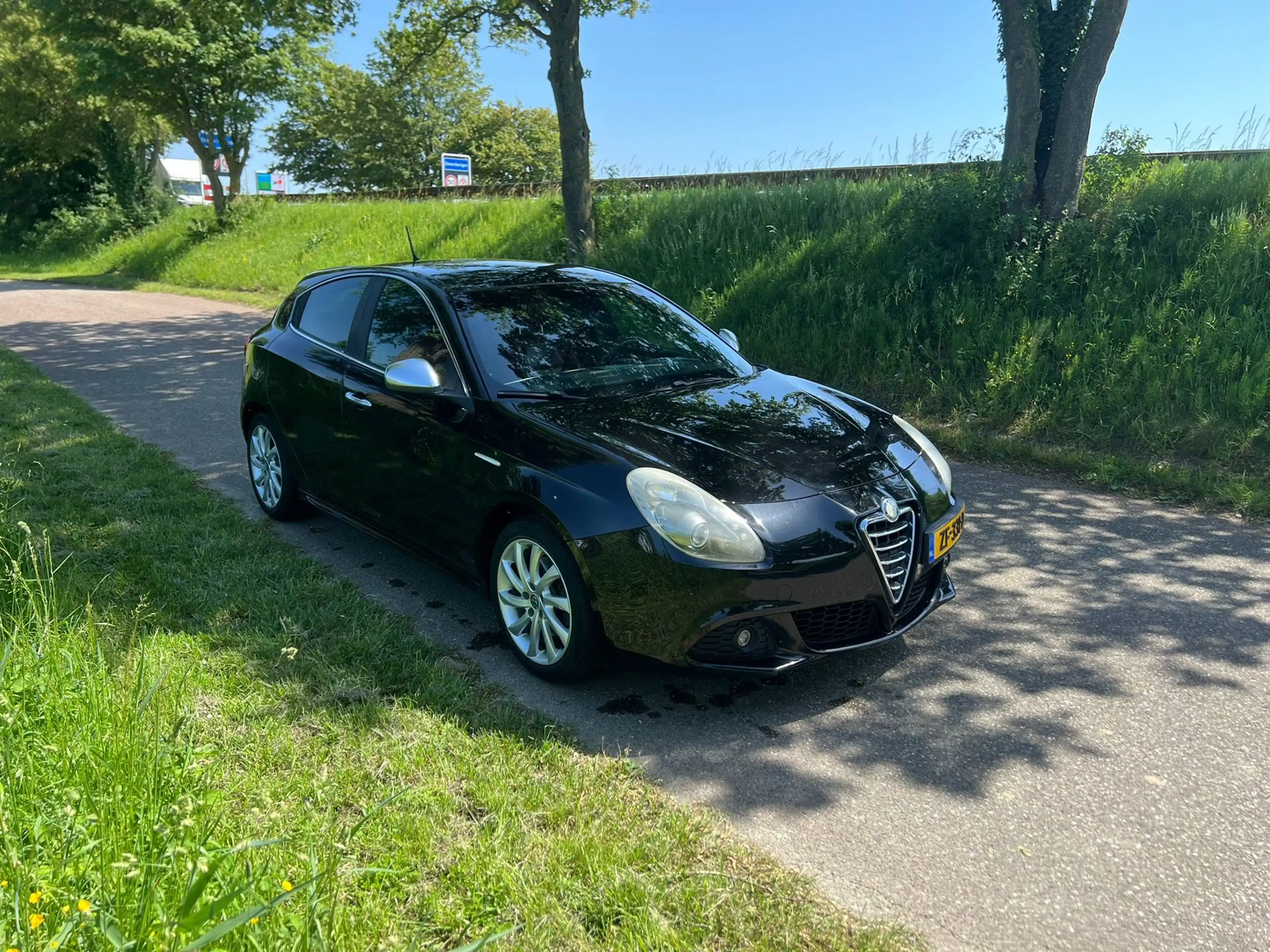 Alfa Romeo Giulietta 1.4 T Distinctive 1e Eigenaar Airco Cruise Leder B — photo 9