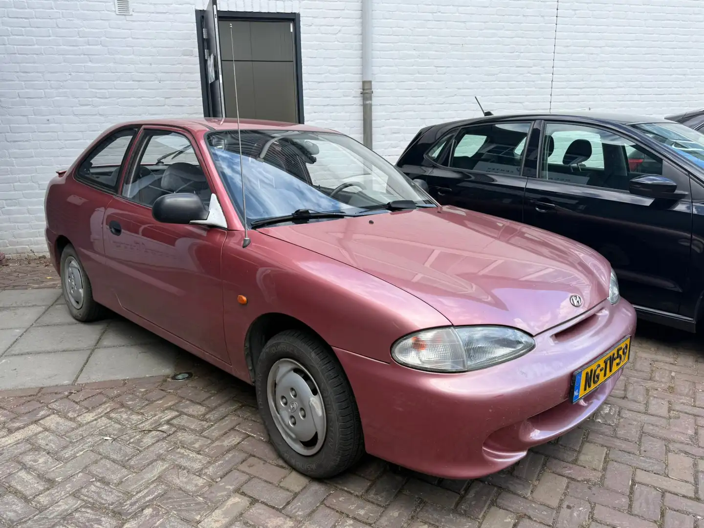 Hyundai Excel 1.3i GS A1 // EXPORT // APK 27/09/2025 Rood - 1