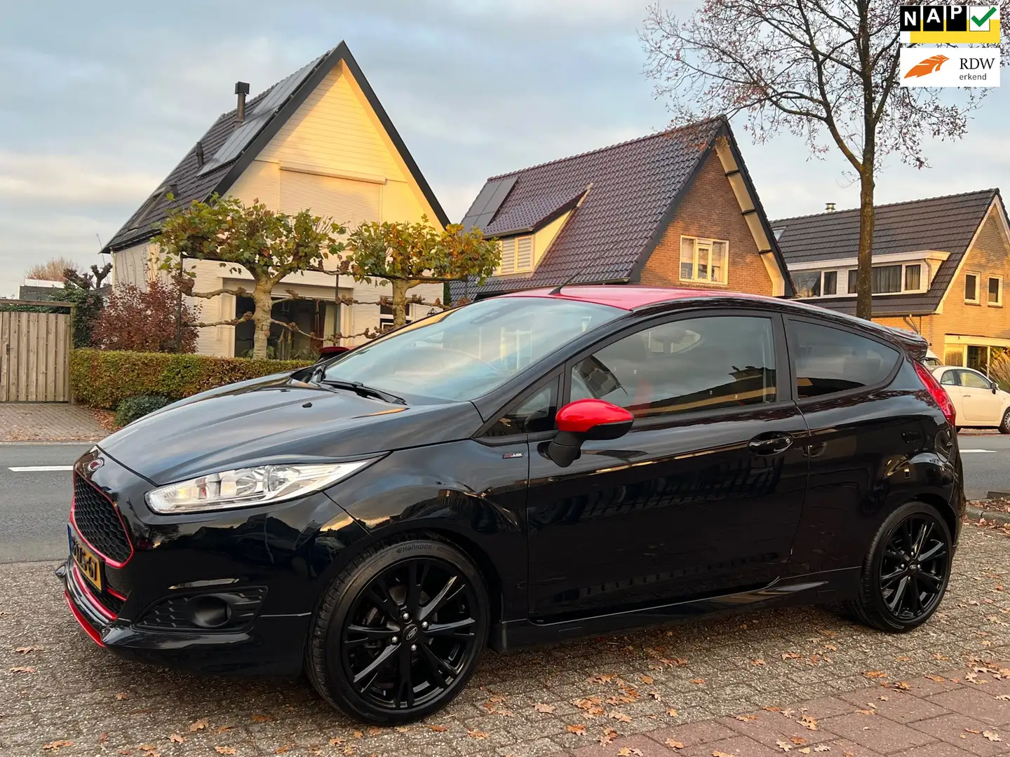 Ford Fiesta 140 PK - Red/Black Edition 99.000 km NL-AUTO Noir - 1