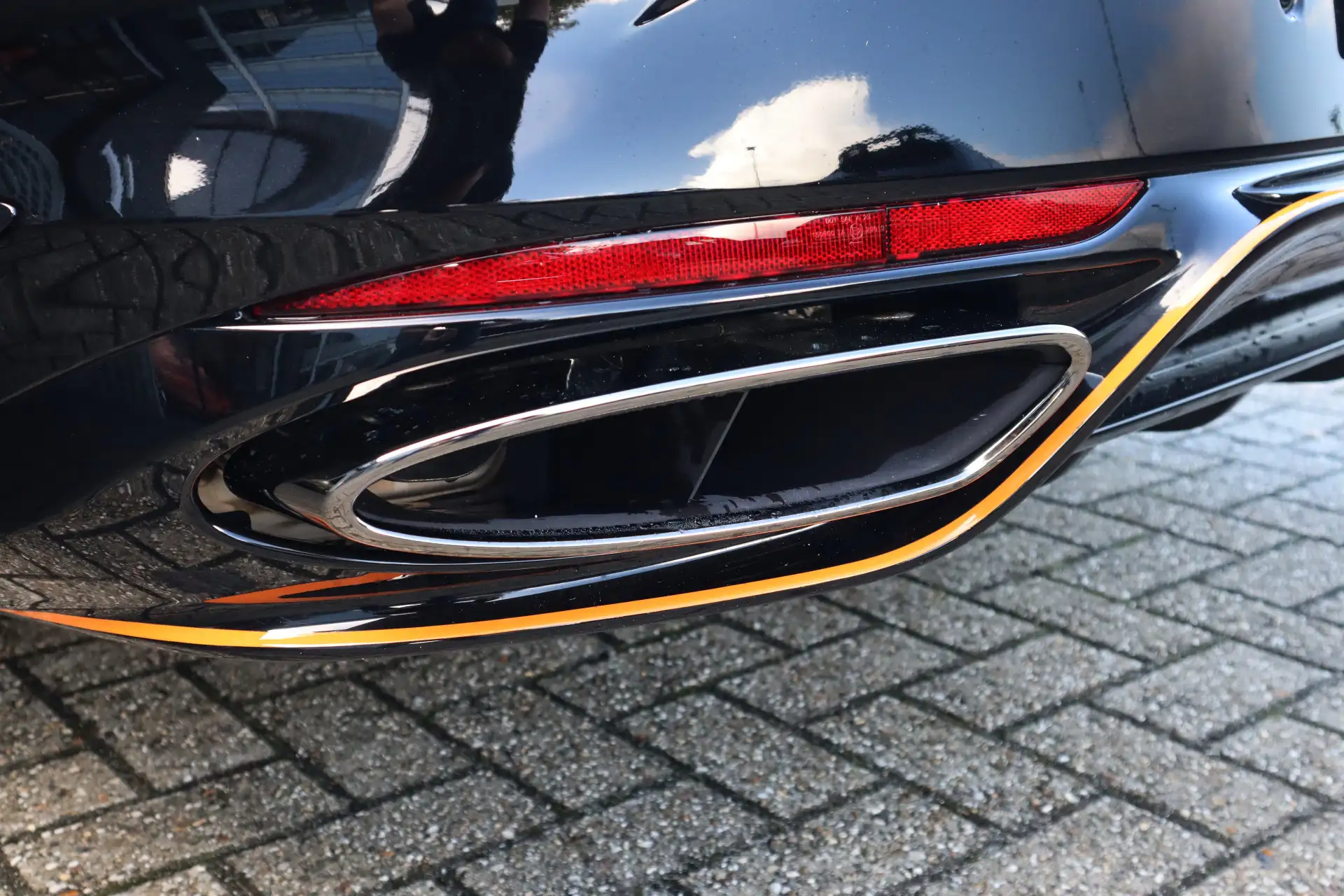 벤틀리 컨티넨탈 4.0 V8 Plug-in Hybrid 2026 검정 사진 7