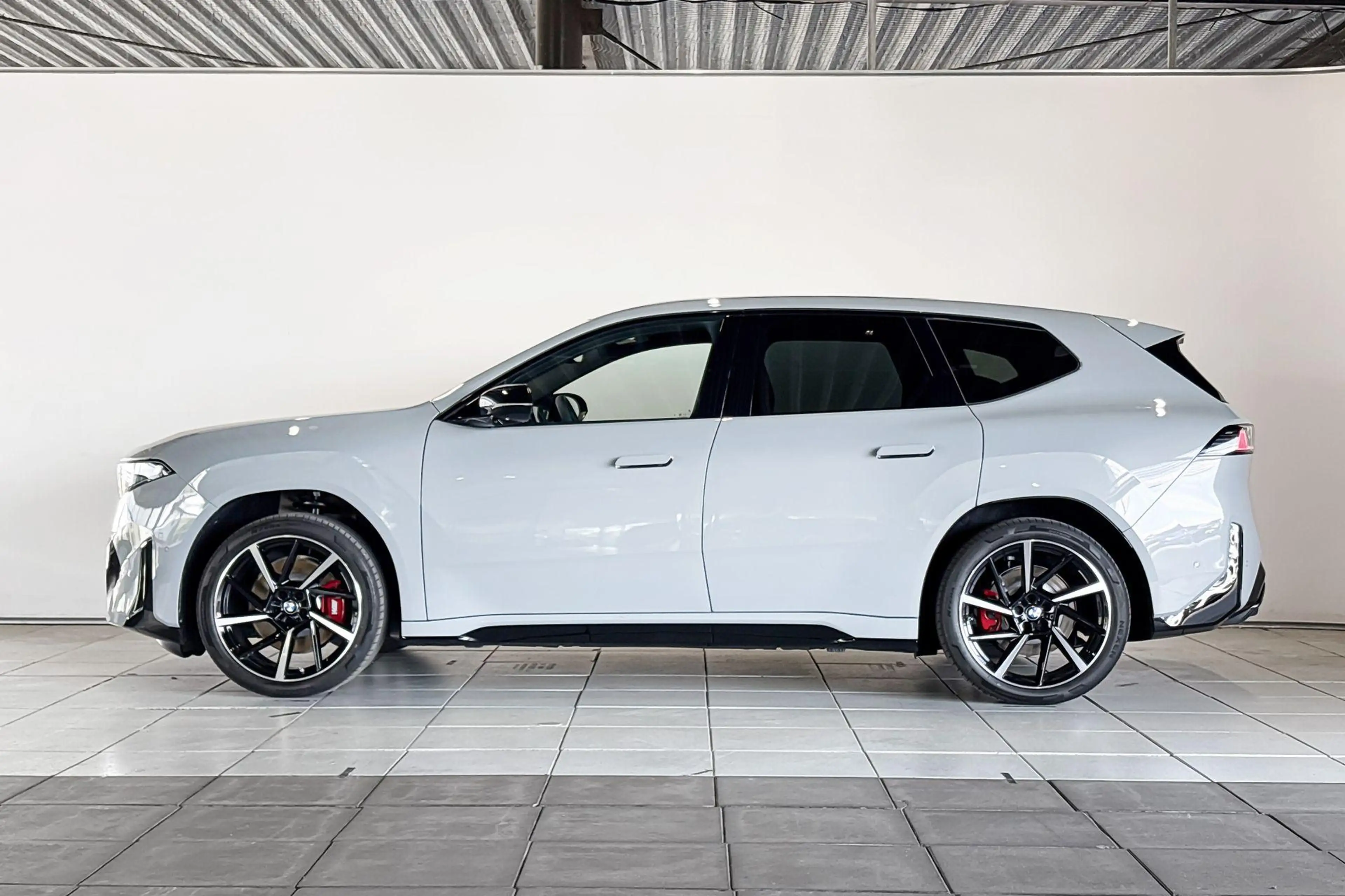 BMW iX3 40 M-sport Pro — photo 2