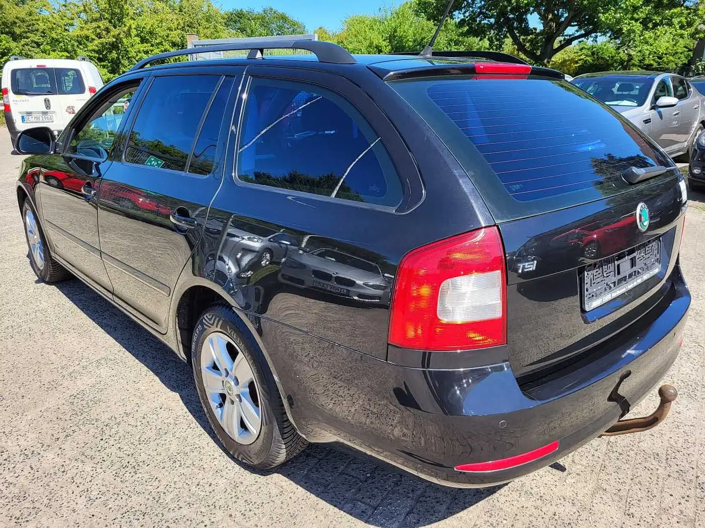 Skoda Octavia II Combi 1.4 TSI DSG Ambiente Schwarz - 2