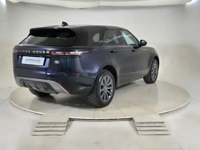 Land Rover Range Rover Velar view 2
